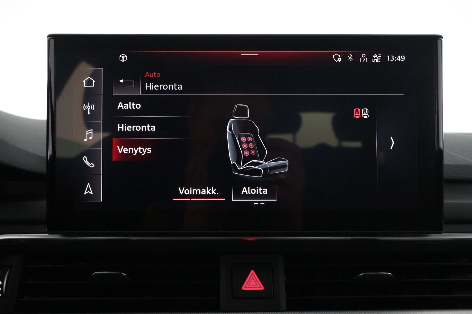 Audi A4 2023 A4 Avant Progress Plus 40 TFSI 150 kW MHEV quattro S tronic *Matrix / Hierovat etuistuimet / Webasto / Koukku / Sportti penkit* - 3,99 % KORKOTARJOUS TÄHÄN AUTOON - 31.5. ASTI! - *Juuri saapunut / Todella vähän ajettu / Viimeisin huolto 02/2025*