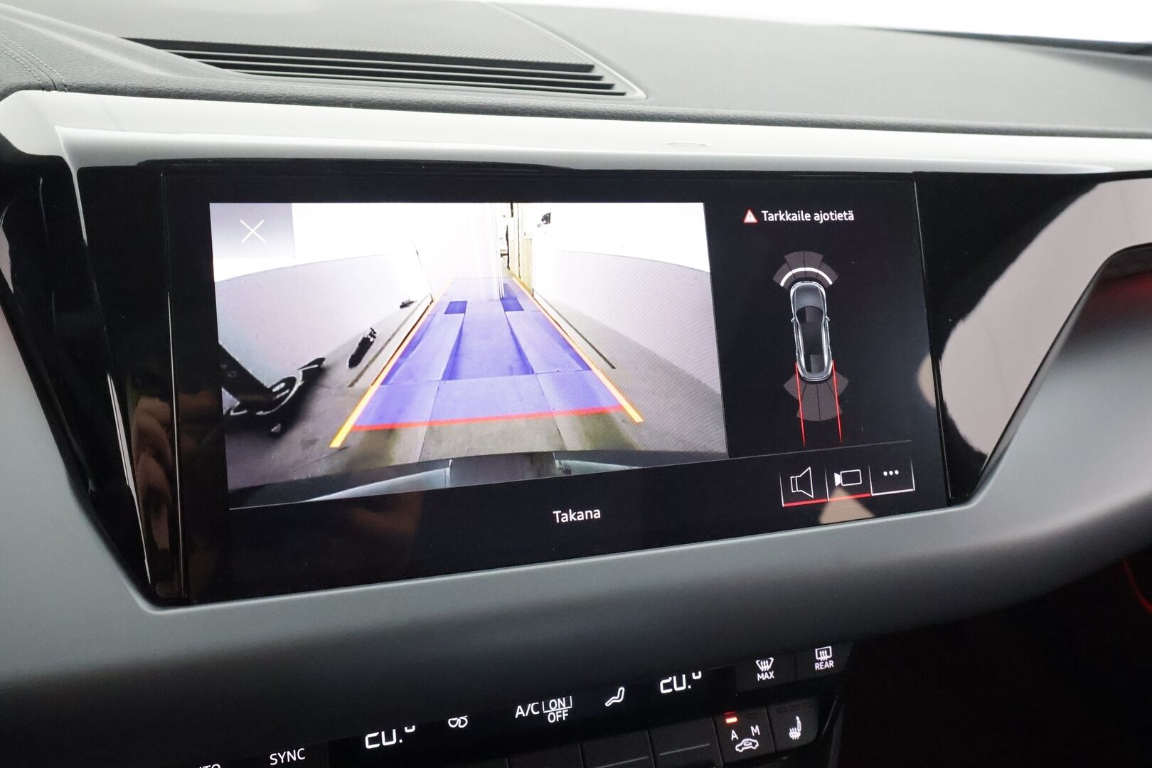 Audi e-tron GT 2023 60 quattro * ACC / B&O / Ilma-alusta / P.kamera / Matrix LED / ILP / Lasikatto / Keyless / Sähköpenkit * - 1.Om Suomi-auto / Akku kuntotarkastettu / Merkkihuollettu