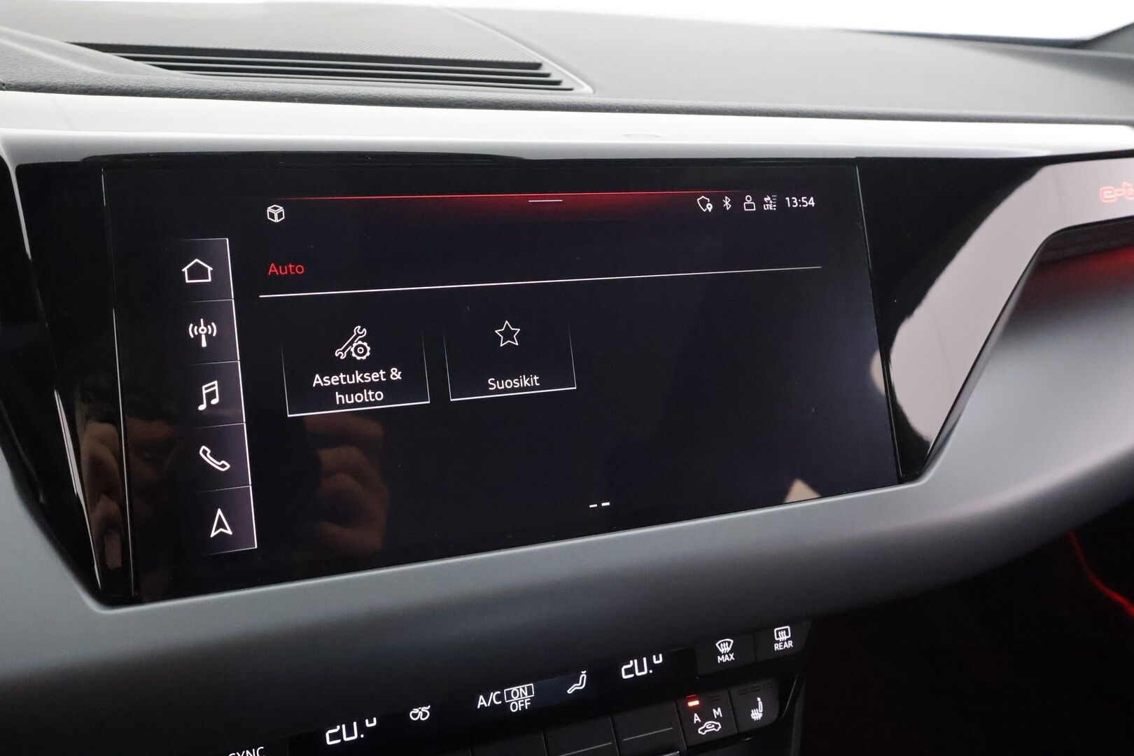 Audi e-tron GT 2023 60 quattro * ACC / B&O / Ilma-alusta / P.kamera / Matrix LED / ILP / Lasikatto / Keyless / Sähköpenkit * - 1.Om Suomi-auto / Akku kuntotarkastettu / Merkkihuollettu