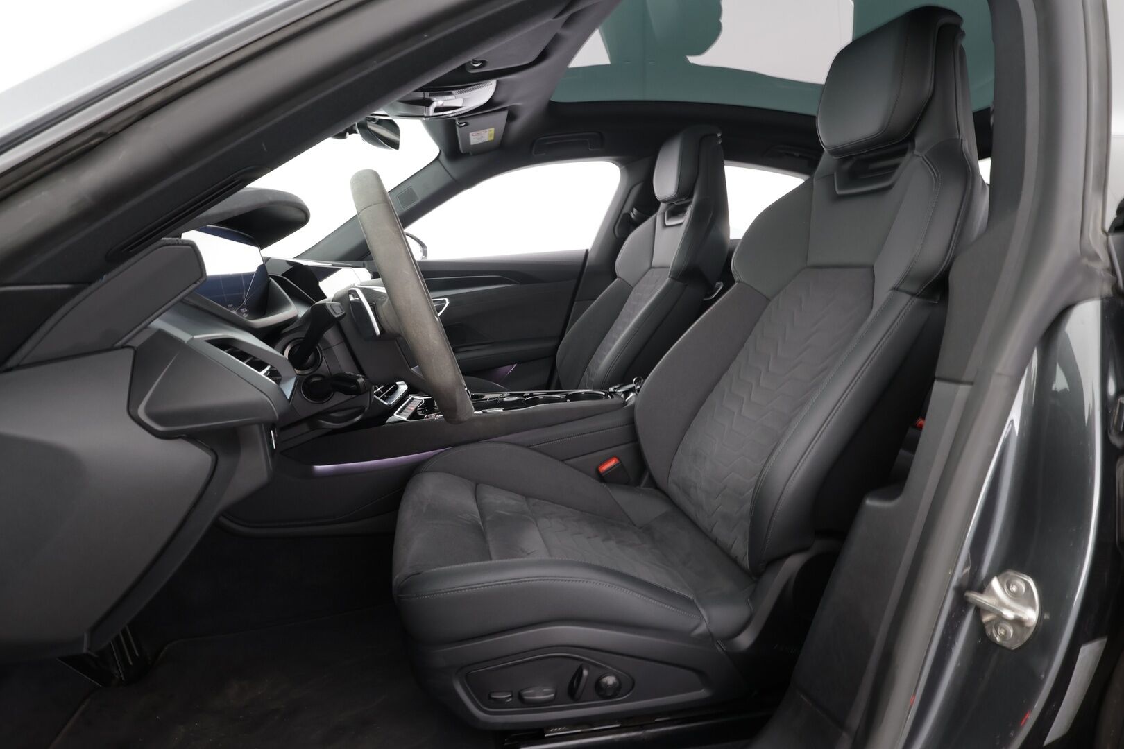 Audi e-tron GT 2023 60 quattro * ACC / B&O / Ilma-alusta / P.kamera / Matrix LED / ILP / Lasikatto / Keyless / Sähköpenkit * - 1.Om Suomi-auto / Akku kuntotarkastettu / Merkkihuollettu