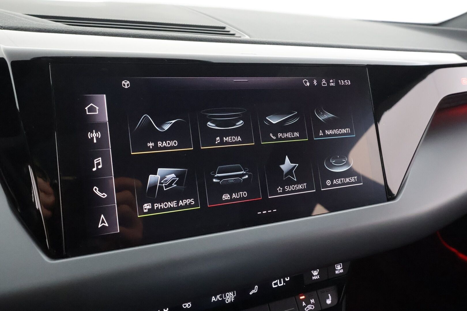 Audi e-tron GT 2023 60 quattro * ACC / B&O / Ilma-alusta / P.kamera / Matrix LED / ILP / Lasikatto / Keyless / Sähköpenkit * - 1.Om Suomi-auto / Akku kuntotarkastettu / Merkkihuollettu