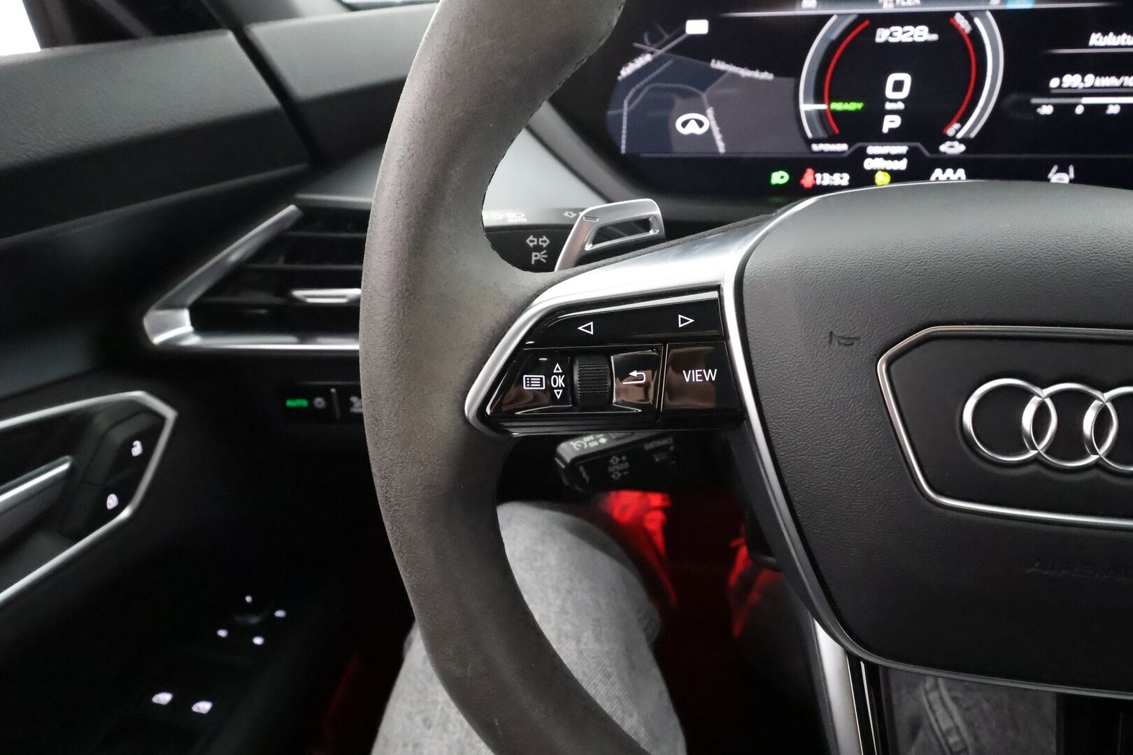 Audi e-tron GT 2023 60 quattro * ACC / B&O / Ilma-alusta / P.kamera / Matrix LED / ILP / Lasikatto / Keyless / Sähköpenkit * - 1.Om Suomi-auto / Akku kuntotarkastettu / Merkkihuollettu