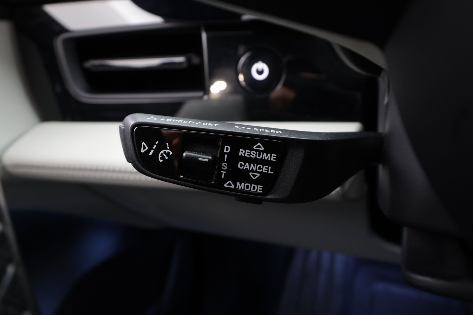 Porsche Taycan 2023 4 Cross Turismo * ACC / 360° / ILP / Muistipenkit / PDLS+ / PASM / Sport Chrono / Lasikatto / Comfort Access / Navi * - Suomi-auto / Kahdet renkaat aluvanteilla / Merkkihuollettu / Akku kuntotarkastettu