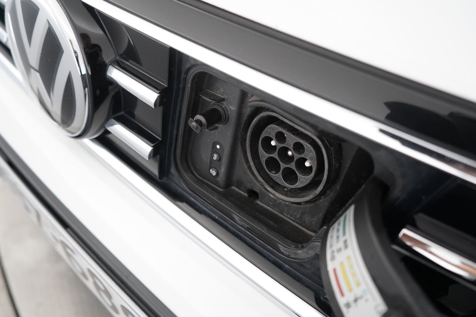 VOLKSWAGEN PASSAT 2020 Variant GTE Plug-In Hybrid 160 kW (218 hv) DSG-automaatti *ACC / Kamera / S.Vetokoukku / Webasto / Keyless* - Kahdet renkaat alumiinivantein / Viimeisin huolto 172tkm / Molemmat laturit
