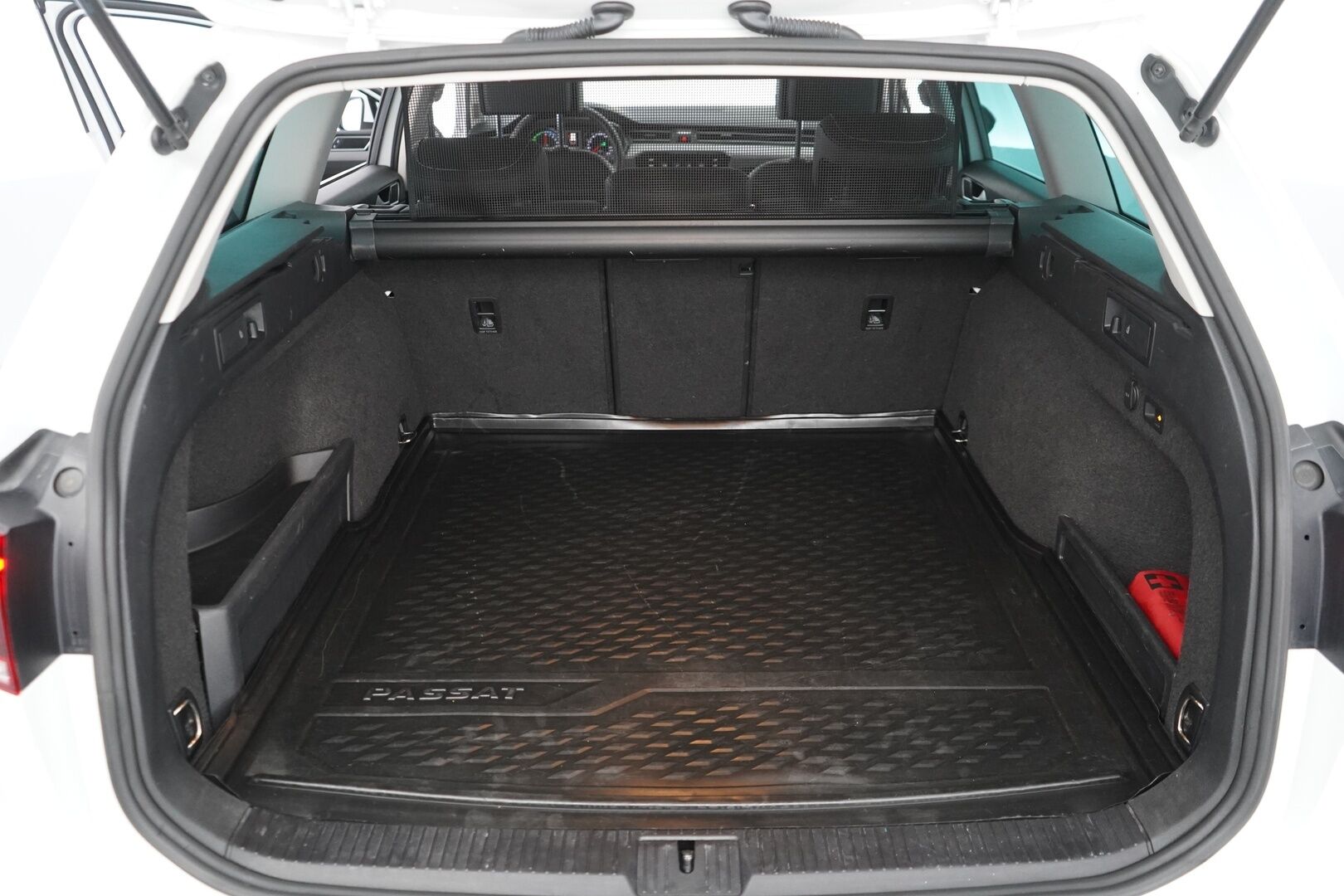 VOLKSWAGEN PASSAT 2020 Variant GTE Plug-In Hybrid 160 kW (218 hv) DSG-automaatti *ACC / Kamera / S.Vetokoukku / Webasto / Keyless* - Kahdet renkaat alumiinivantein / Viimeisin huolto 172tkm / Molemmat laturit
