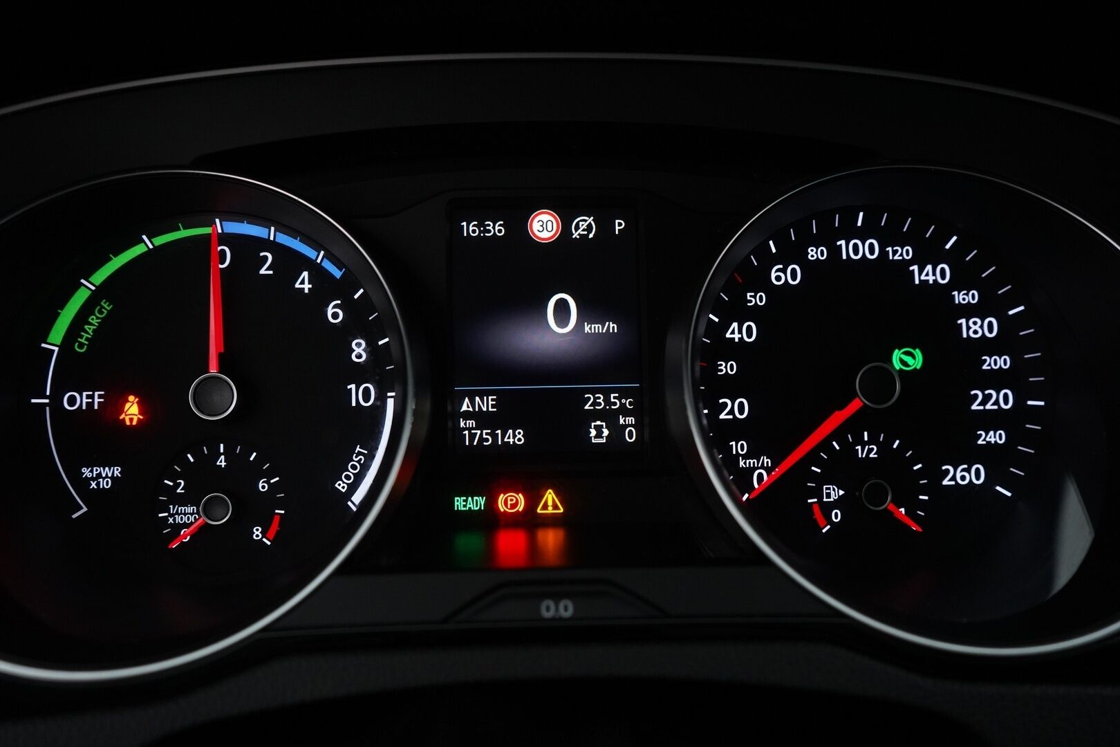 VOLKSWAGEN PASSAT 2020 Variant GTE Plug-In Hybrid 160 kW (218 hv) DSG-automaatti *ACC / Kamera / S.Vetokoukku / Webasto / Keyless* - Kahdet renkaat alumiinivantein / Viimeisin huolto 172tkm / Molemmat laturit