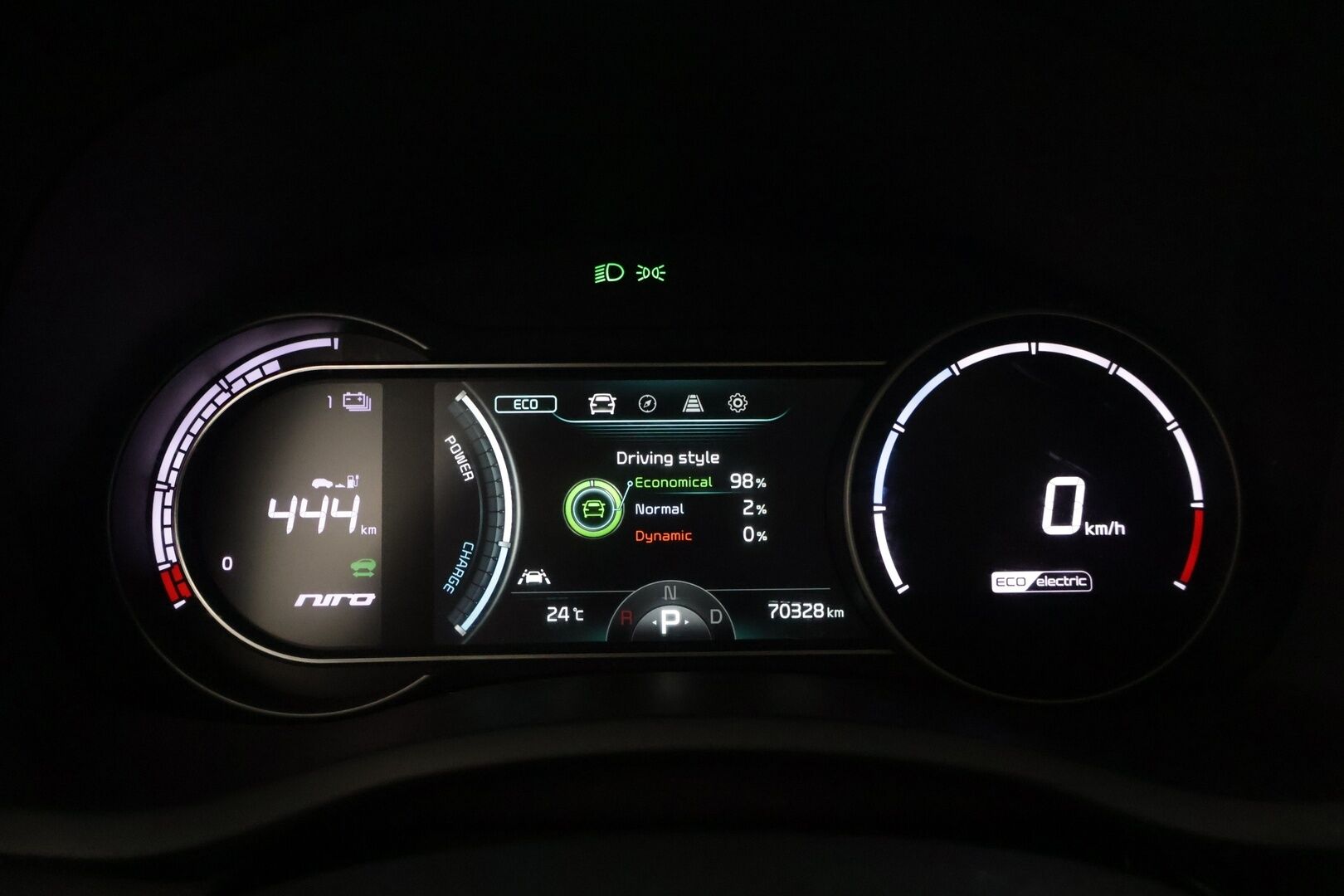KIA NIRO 2019 64 kWh Advance plus * Keyless Go / Adapt. vakkari / Tuuletetut penkit / Muistipenkki / Peruutuskamera * - *Siistikuntoinen yksilö kattavilla varusteilla! / 2x renkaat&vanteet*