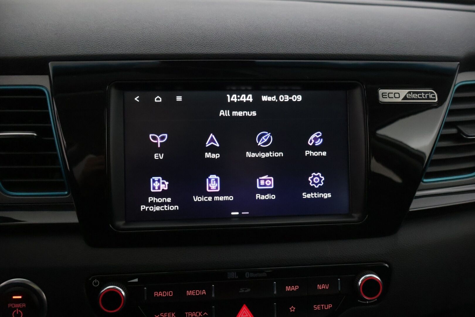 KIA NIRO 2019 64 kWh Advance plus * Keyless Go / Adapt. vakkari / Tuuletetut penkit / Muistipenkki / Peruutuskamera * - *Siistikuntoinen yksilö kattavilla varusteilla! / 2x renkaat&vanteet*