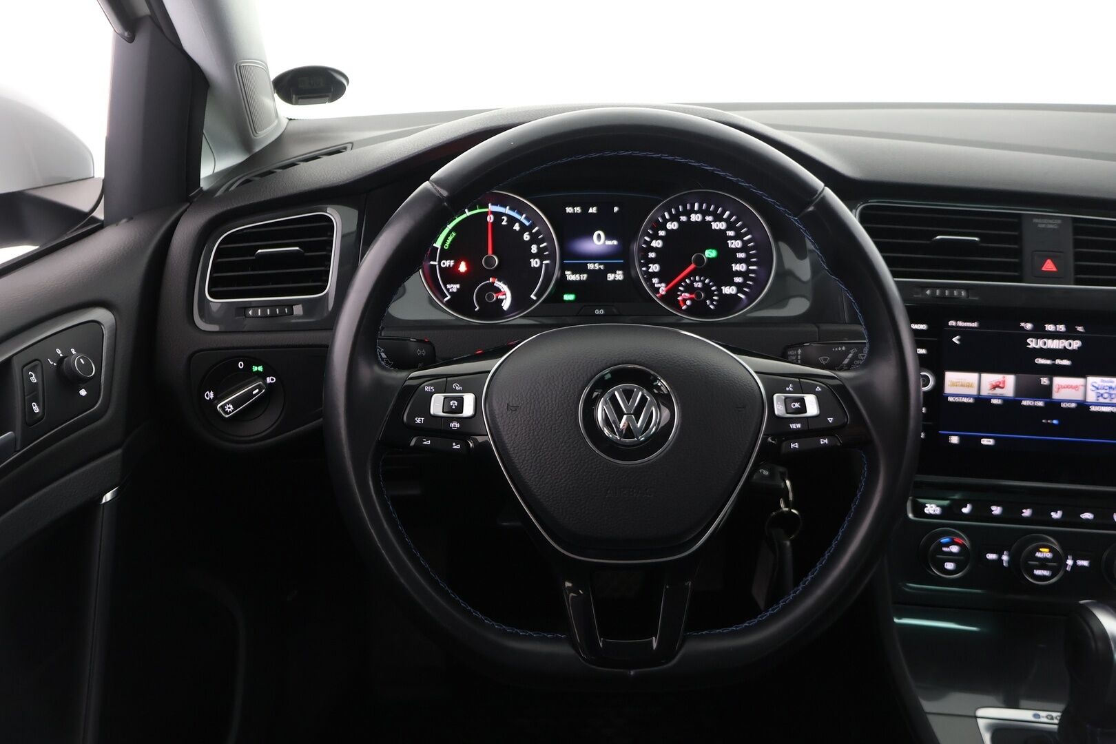 VOLKSWAGEN GOLF 2020 e-Golf 100 kW (136 hv) aut - *2x Renkaat & Vanteet / Kattavasti huollettu*