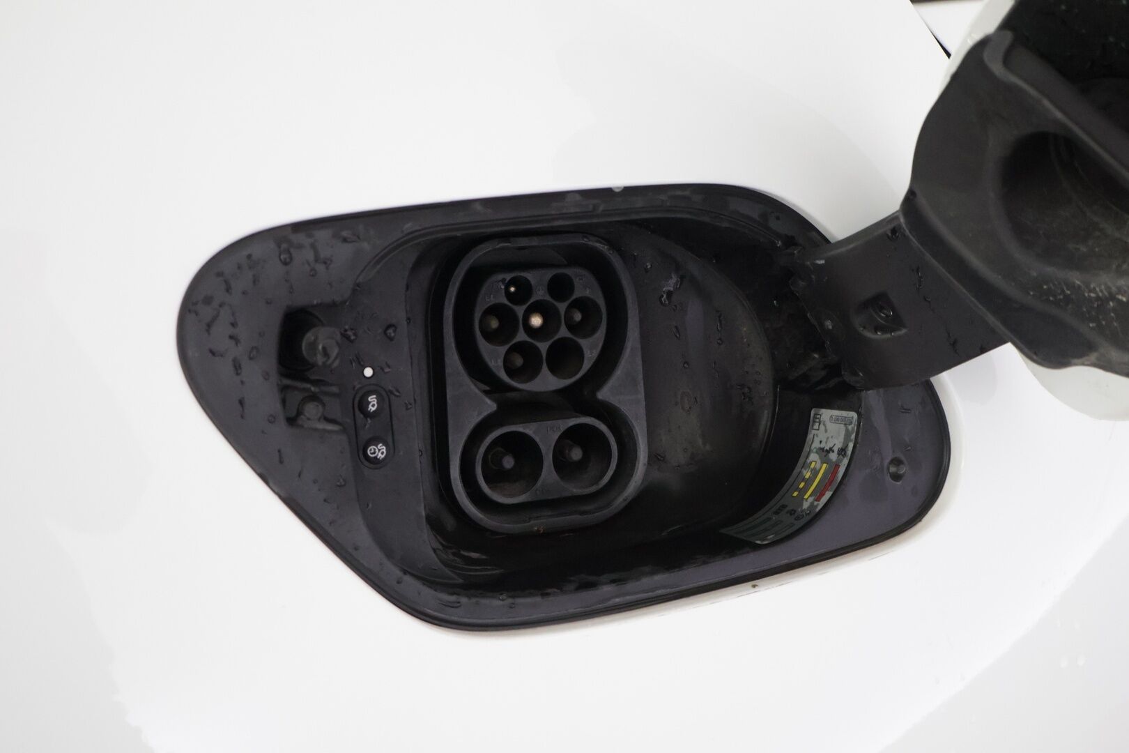 VOLKSWAGEN E-GOLF 2020 e-Golf 100 kW (136 hv) aut *Lämpöpumppu / Adapt. vakkari / Navi / LED / Apple&Android **