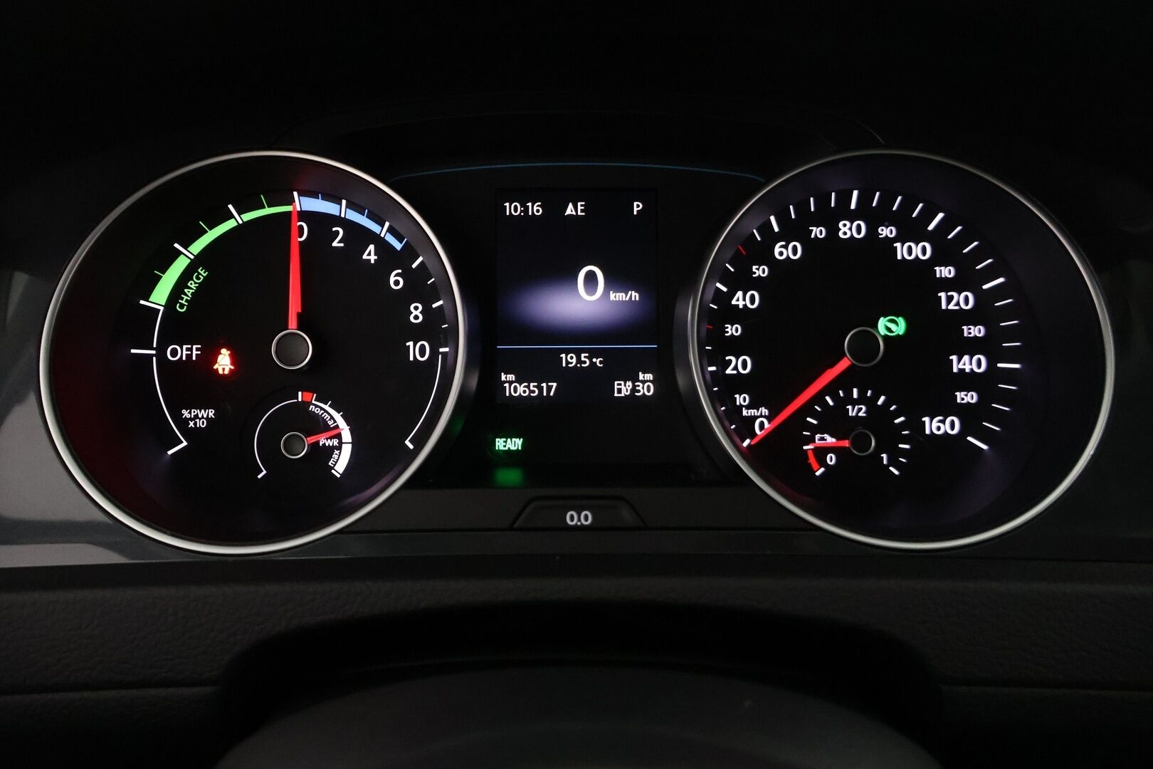 VOLKSWAGEN GOLF 2020 e-Golf 100 kW (136 hv) aut - *2x Renkaat & Vanteet / Kattavasti huollettu*