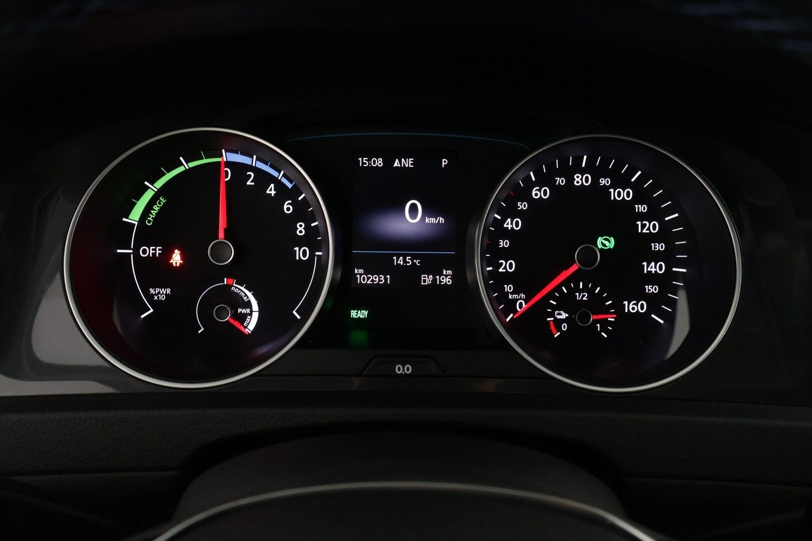 VOLKSWAGEN E-GOLF 2020 e-Golf 100 kW (136 hv) aut *Lämpöpumppu / Adapt. vakkari / Navi / LED / Apple&Android **