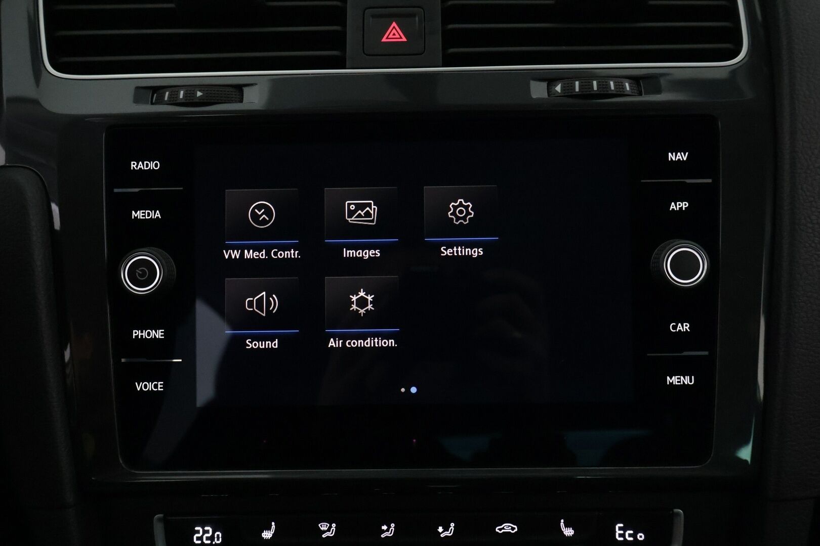 VOLKSWAGEN E-GOLF 2020 e-Golf 100 kW (136 hv) aut *Lämpöpumppu / Adapt. vakkari / Navi / LED / Apple&Android **
