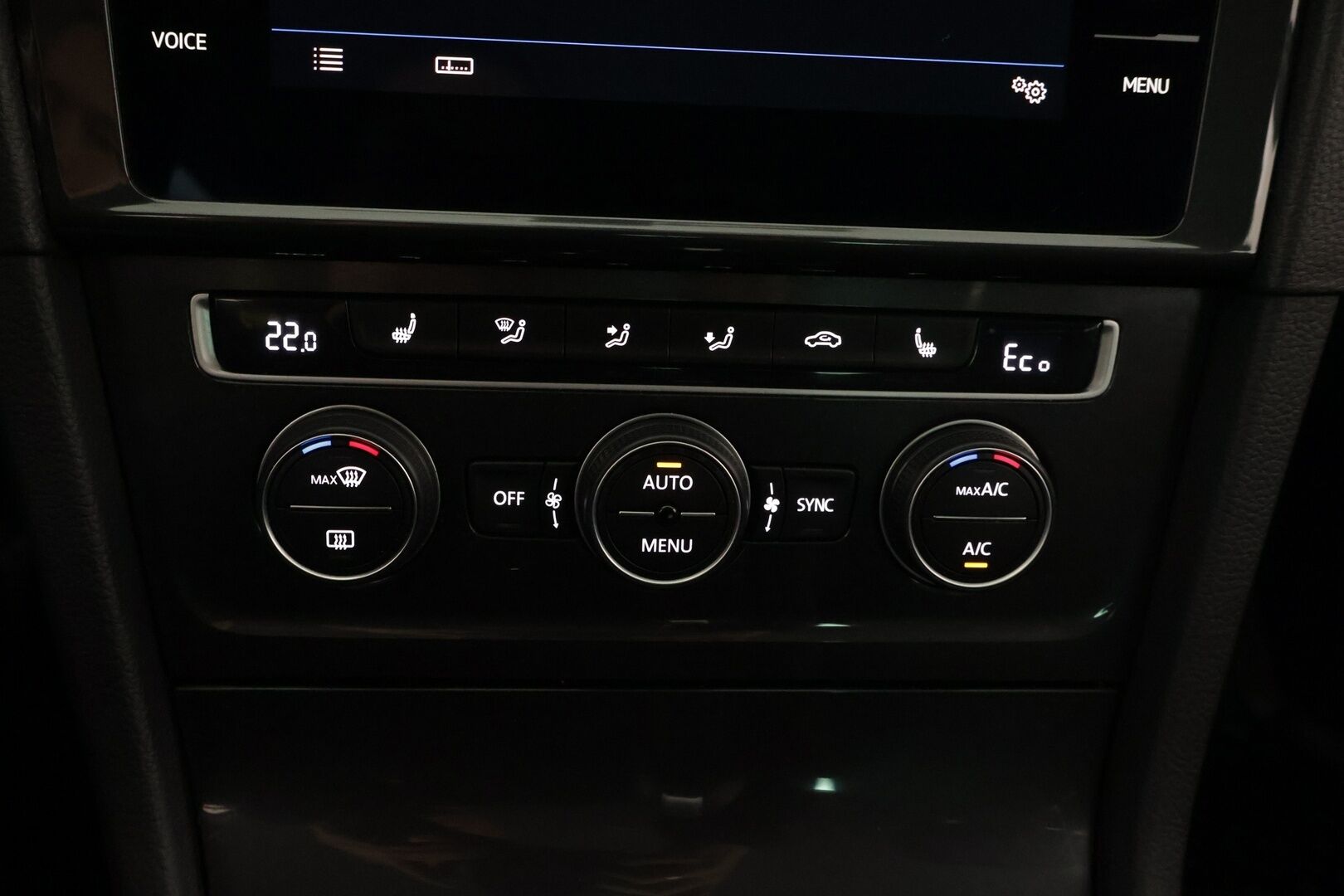 VOLKSWAGEN E-GOLF 2020 e-Golf 100 kW (136 hv) aut *Lämpöpumppu / Adapt. vakkari / Navi / LED / Apple&Android **