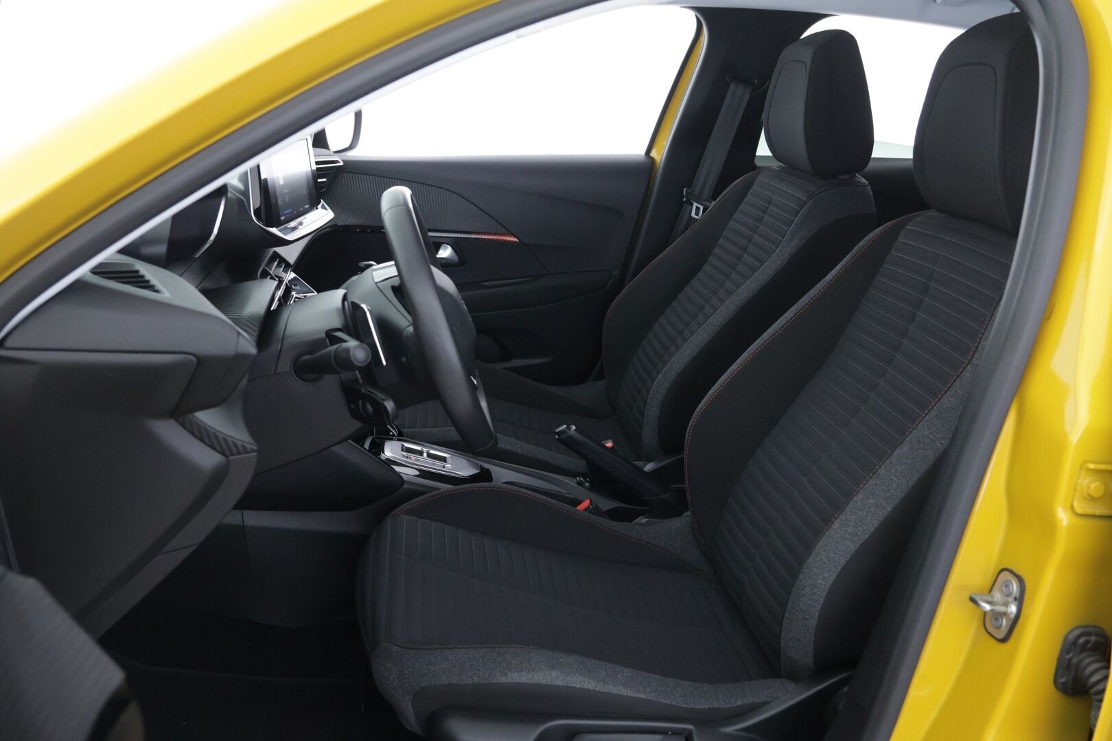 Peugeot 208 2023 Style PureTech 100 EAT8-automaatti - | Monitoimi ratti vaihteenvalitsimilla | Vakkari | Huippu hieno keltainen väri | Tutkat 