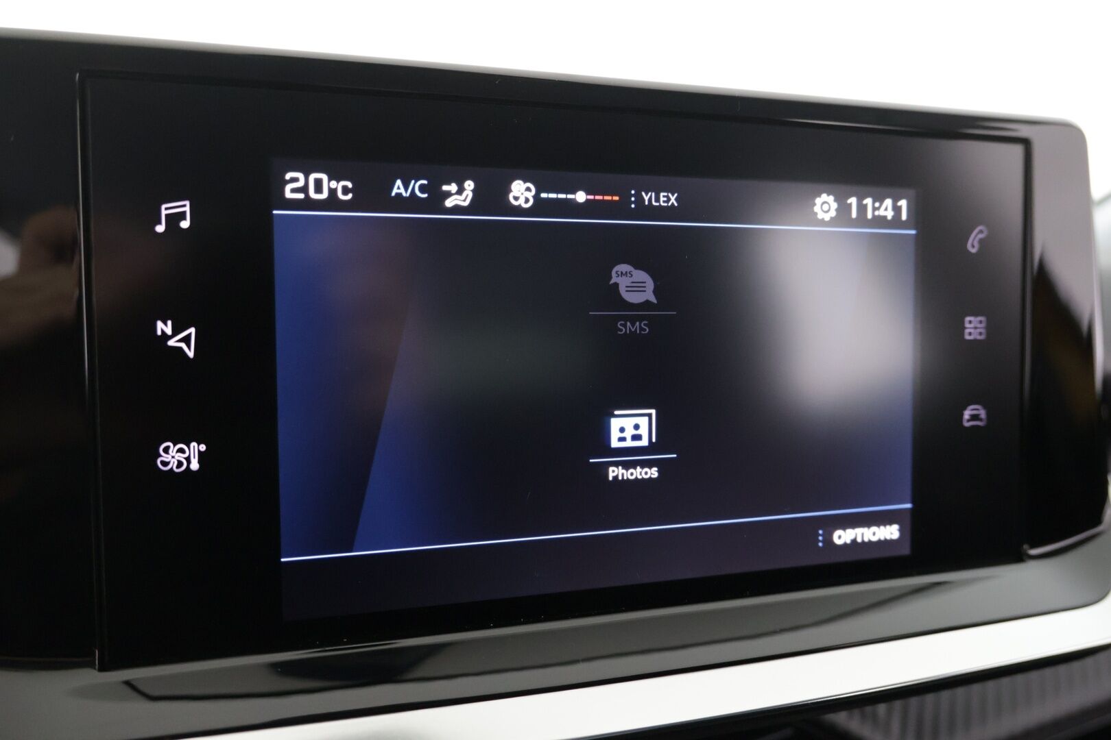 Peugeot 208 2023 Style PureTech 100 EAT8-automaatti - | Monitoimi ratti vaihteenvalitsimilla | Vakkari | Huippu hieno keltainen väri | Tutkat 