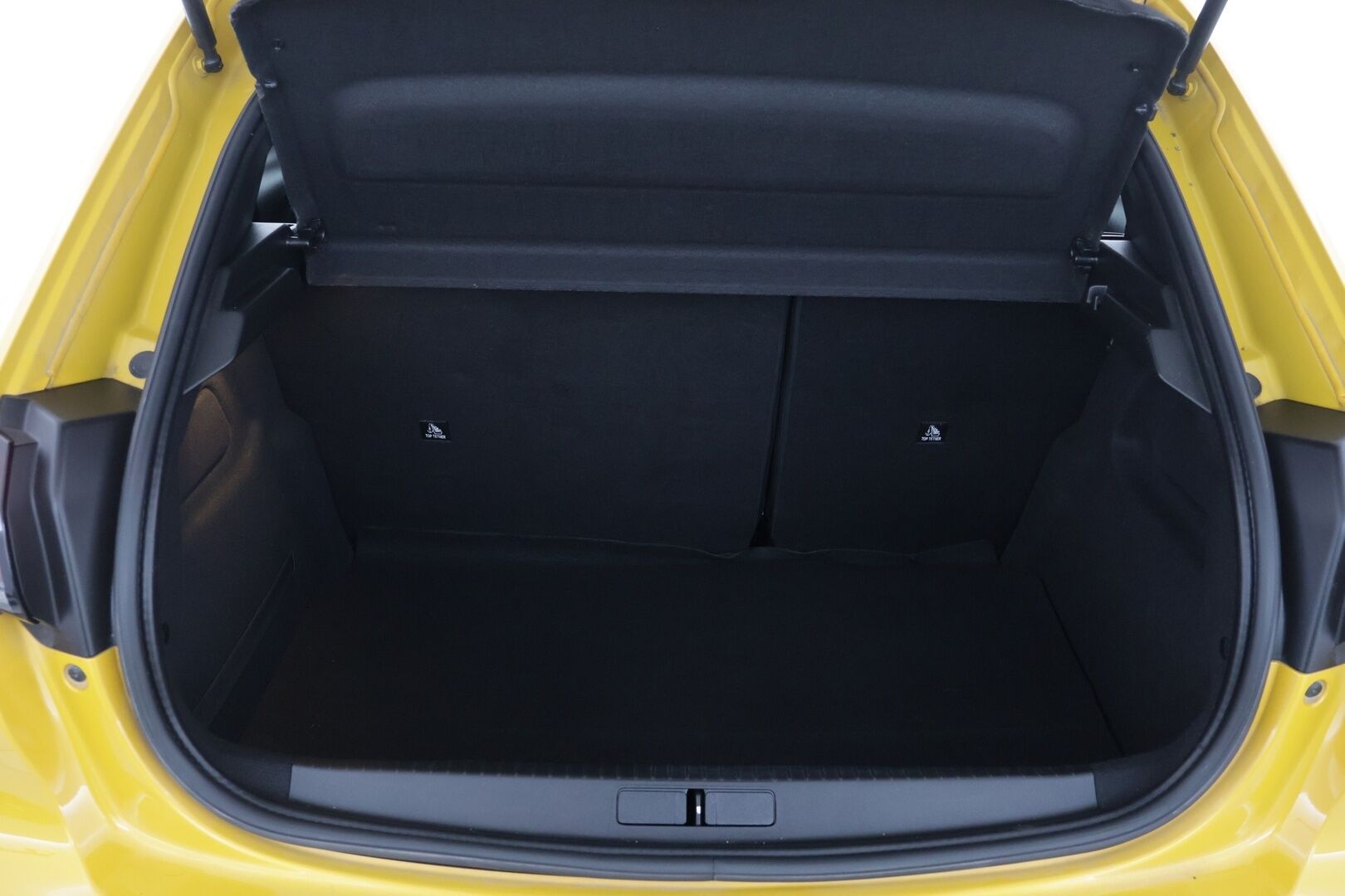 Peugeot 208 2023 Style PureTech 100 EAT8-automaatti - | Monitoimi ratti vaihteenvalitsimilla | Vakkari | Huippu hieno keltainen väri | Tutkat 