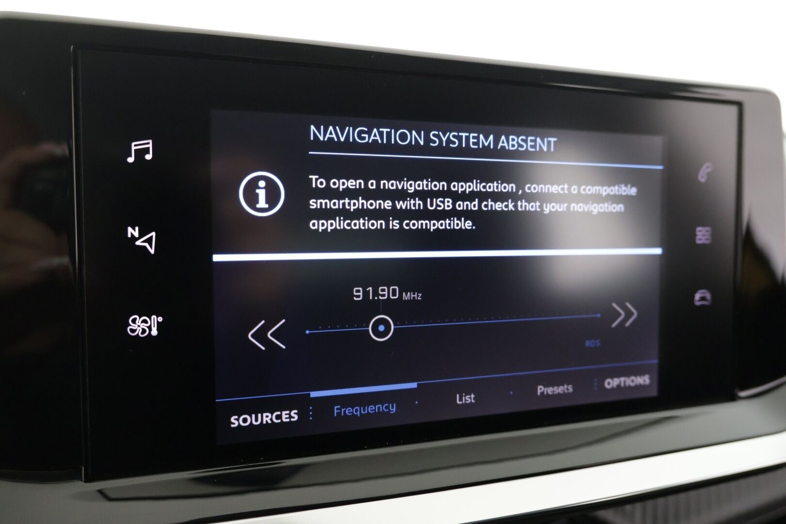 Peugeot 208 2023 Style PureTech 100 EAT8-automaatti - | Monitoimi ratti vaihteenvalitsimilla | Vakkari | Huippu hieno keltainen väri | Tutkat 