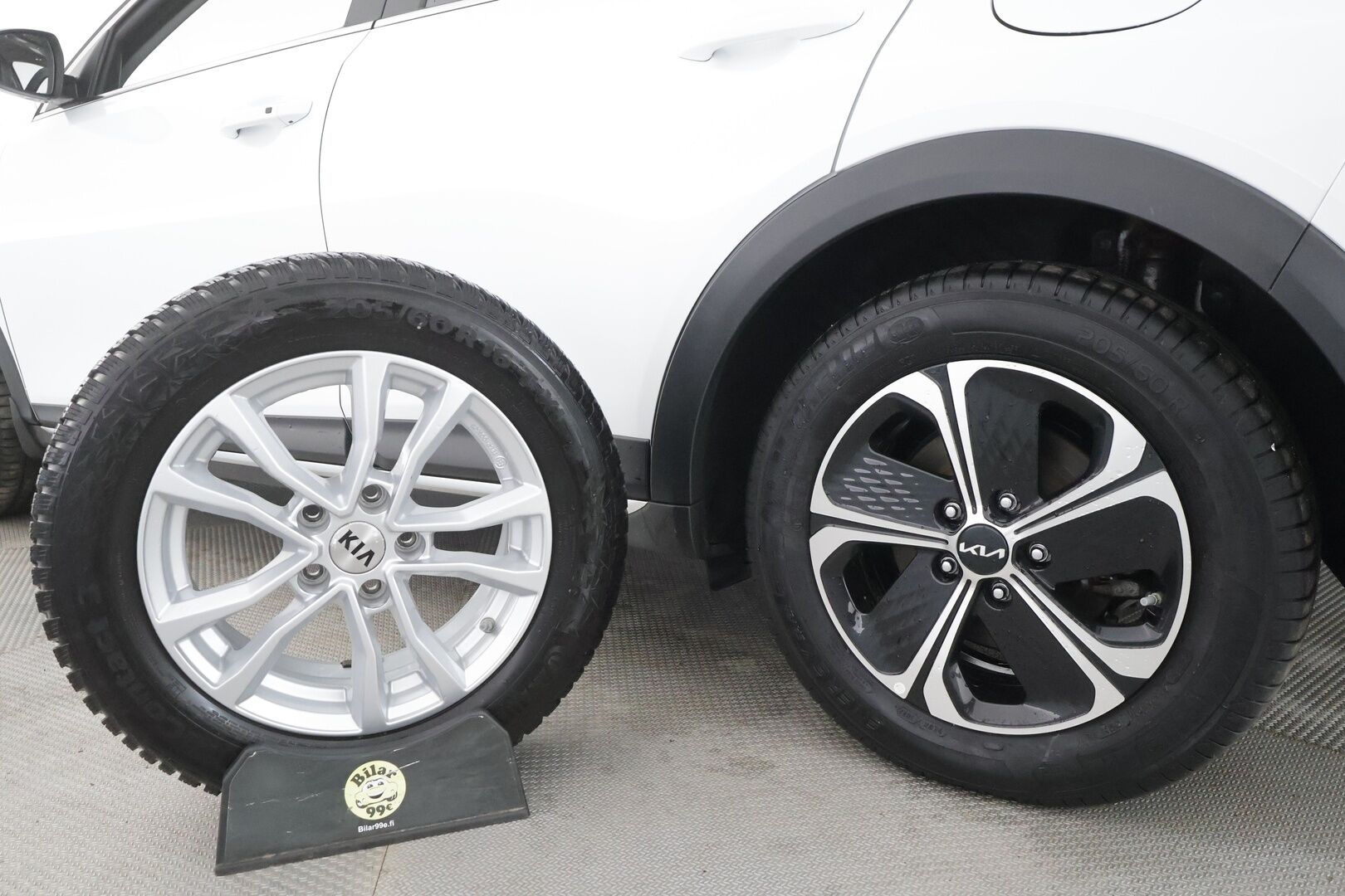 Kia XCeed 2023 1,6 GDI Plug-In Hybrid EX DCT - | ACC | Koukku | Lohko+Sisä | Kaistavahti | P.Kamera | Puolinahat | Ratinlämmitin | LED | Keyless | Apple&Android | Suomi-auto | Kahdet renkaat aluvanteilla |