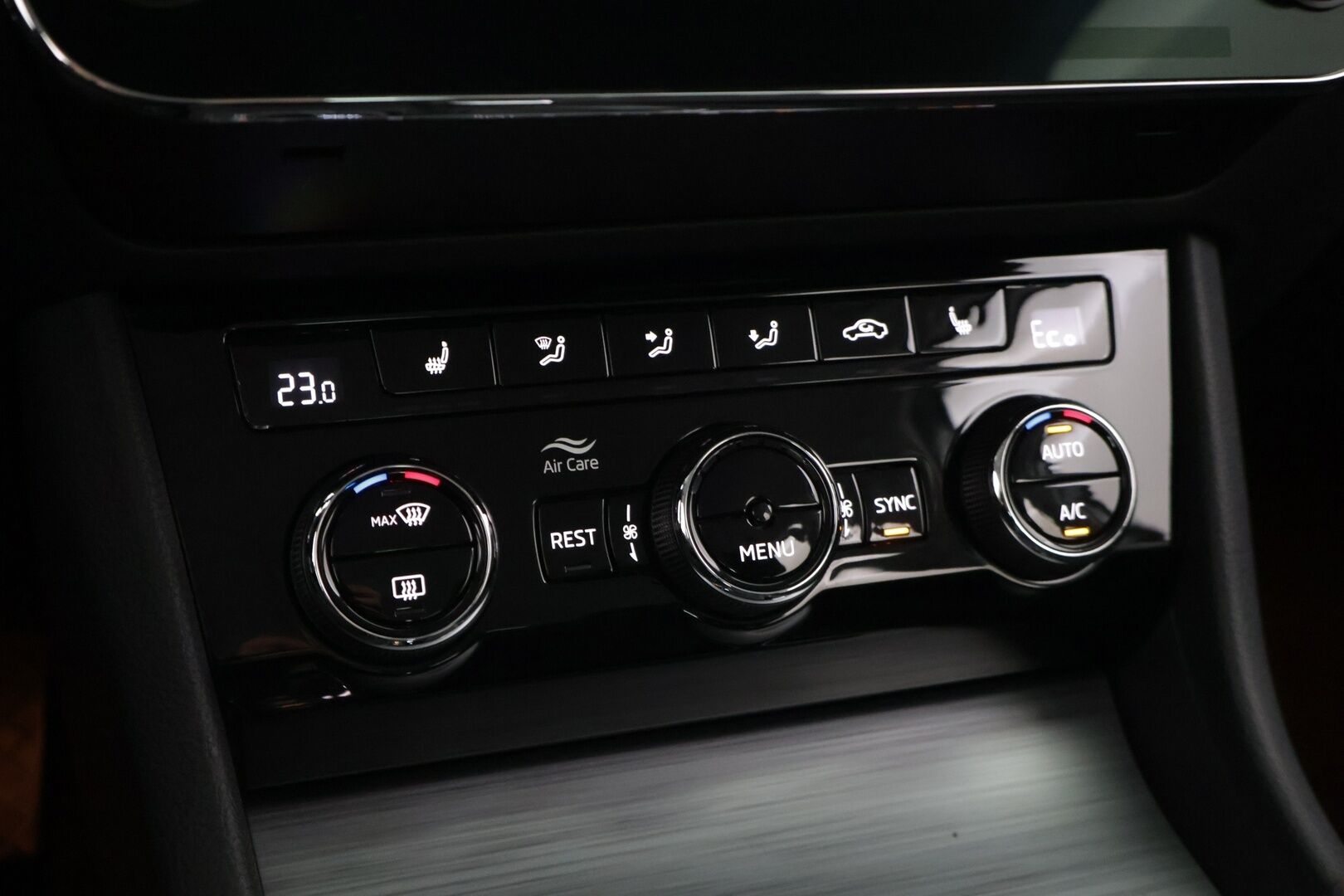 SKODA SUPERB 2020 Combi 1,4 TSI PHEV Ambition iV DSG Autom.**Navi / Tutkat / Led / App Connect!* - *Taloudellinen / Tilava / Mukava*