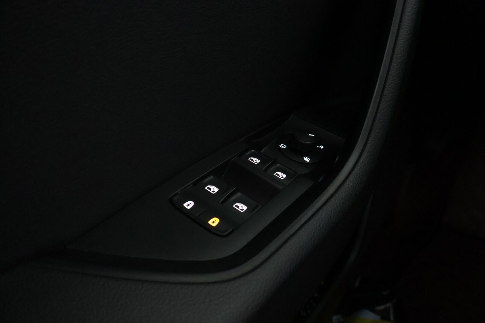 SKODA SUPERB 2020 Combi 1,4 TSI PHEV Ambition iV DSG Autom.**Navi / Tutkat / Led / App Connect!* - *Taloudellinen / Tilava / Mukava* - HULLUT JOULUT KORKOTARJOUS 2,49% 