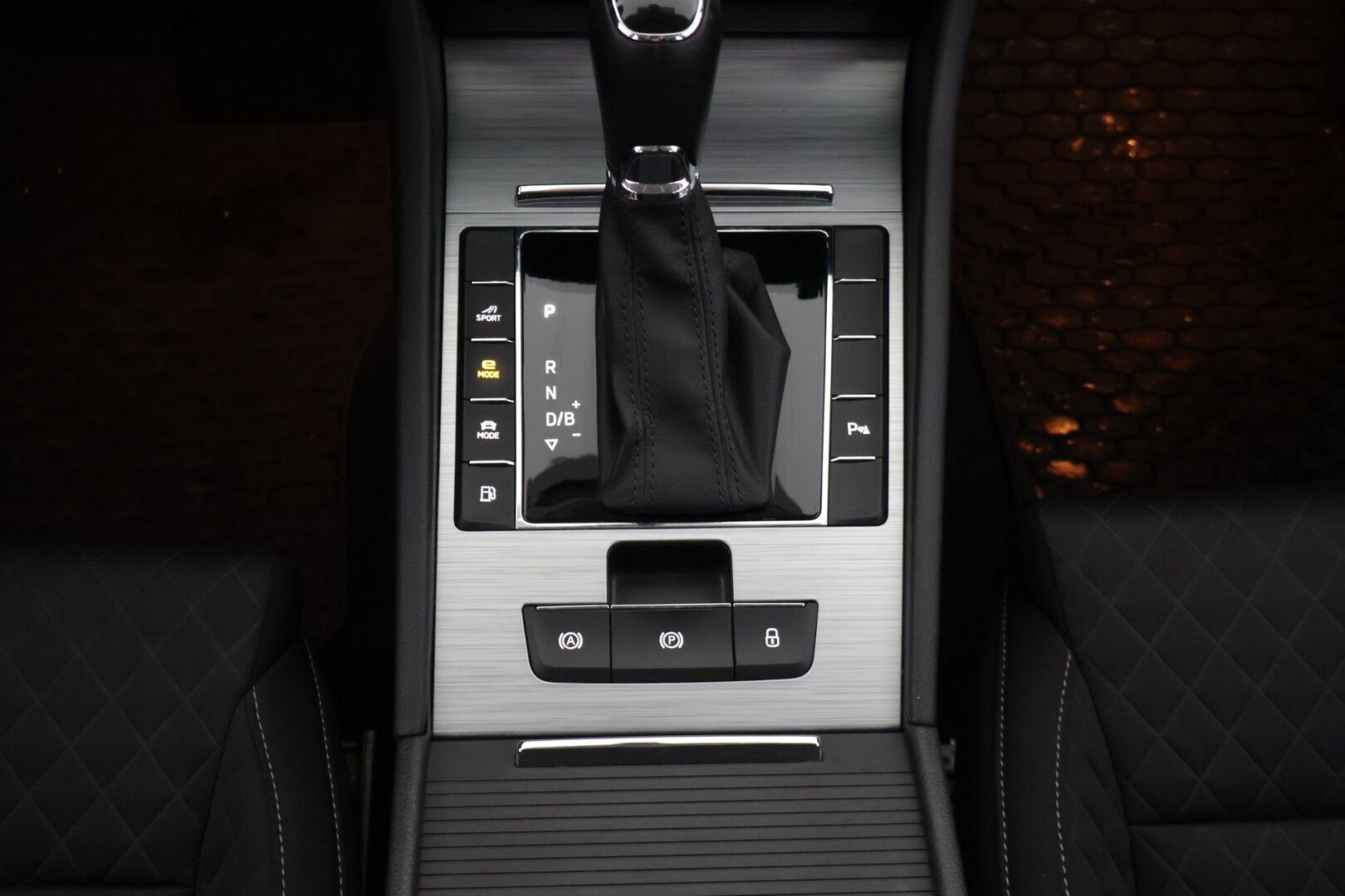 SKODA SUPERB 2020 Combi 1,4 TSI PHEV Ambition iV DSG Autom.**Navi / Tutkat / Led / App Connect!* - *Taloudellinen / Tilava / Mukava*