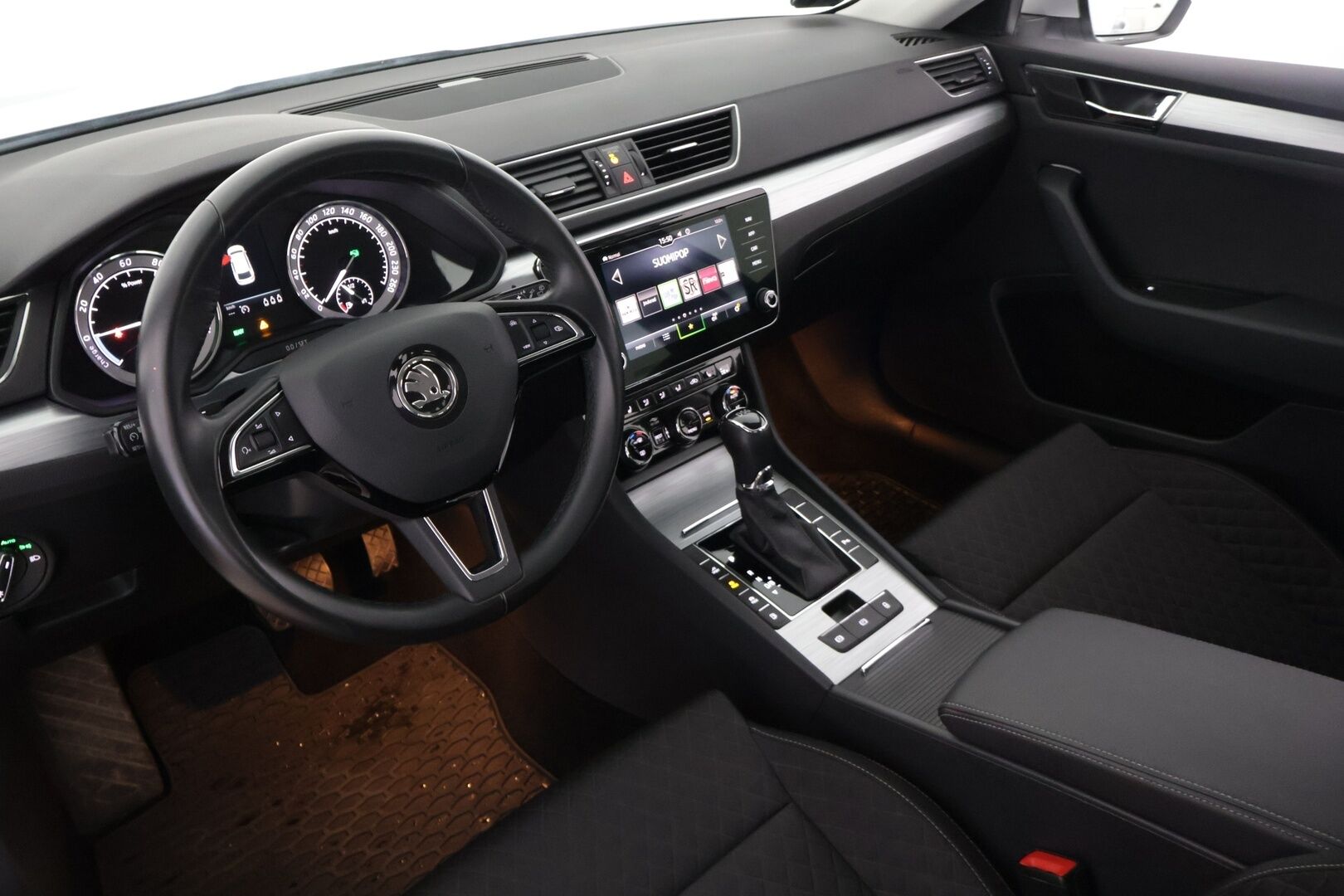 SKODA SUPERB 2020 Combi 1,4 TSI PHEV Ambition iV DSG Autom.**Navi / Tutkat / Led / App Connect!* - *Taloudellinen / Tilava / Mukava*