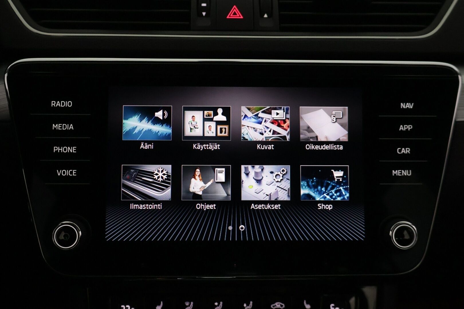 SKODA SUPERB 2020 Combi 1,4 TSI PHEV Ambition iV DSG Autom.**Navi / Tutkat / Led / App Connect!* - *Taloudellinen / Tilava / Mukava*