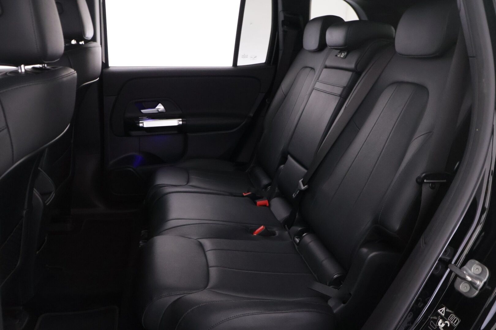 Mercedes-Benz EQB 2023 300 4MATIC Business - | Distronic + | Keyless | P-Kamera | 7-Paikkainen | ALV | Akku kuntotarkastettu