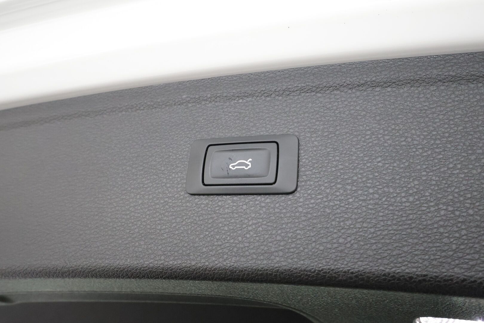 Audi Q5 2023 S line 50 TFSI e 220 kW quattro S tronic - | ACC | Koukku | Muistipenkki | Sporttinahat | Matrix | Ilma-alusta | Ambient light | Active Lane Assist | BSM | P.kamera | 1-om suomiauto | Merkkihuollot |