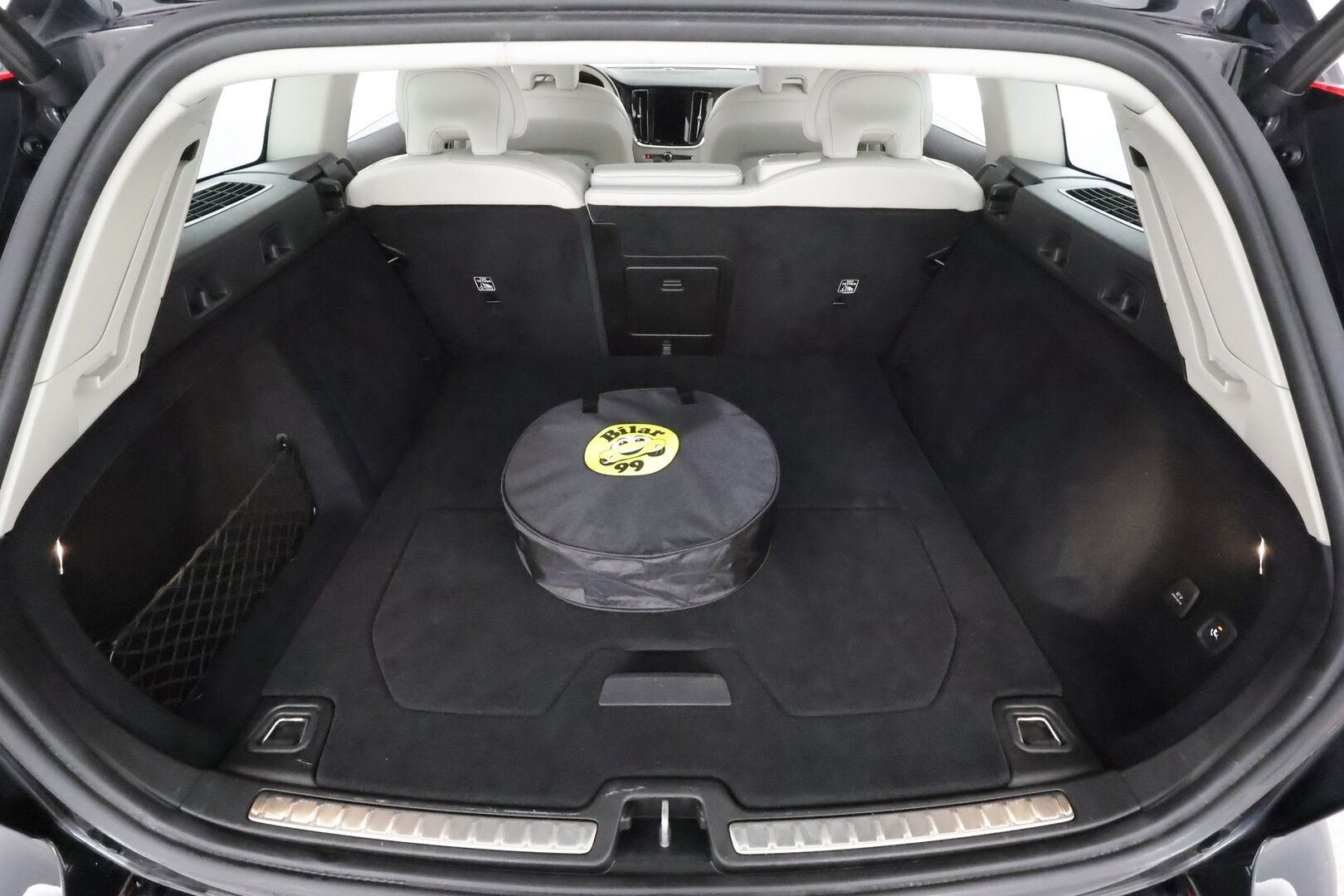 Volvo V60 2023 T6 AWD Long Range Core aut * ACC / P.kamera / LED / Navi / Koukku / Vaaleat nahat / Facelift * - 1.Om Suomi-auto / Kahdet renkaat aluvanteilla