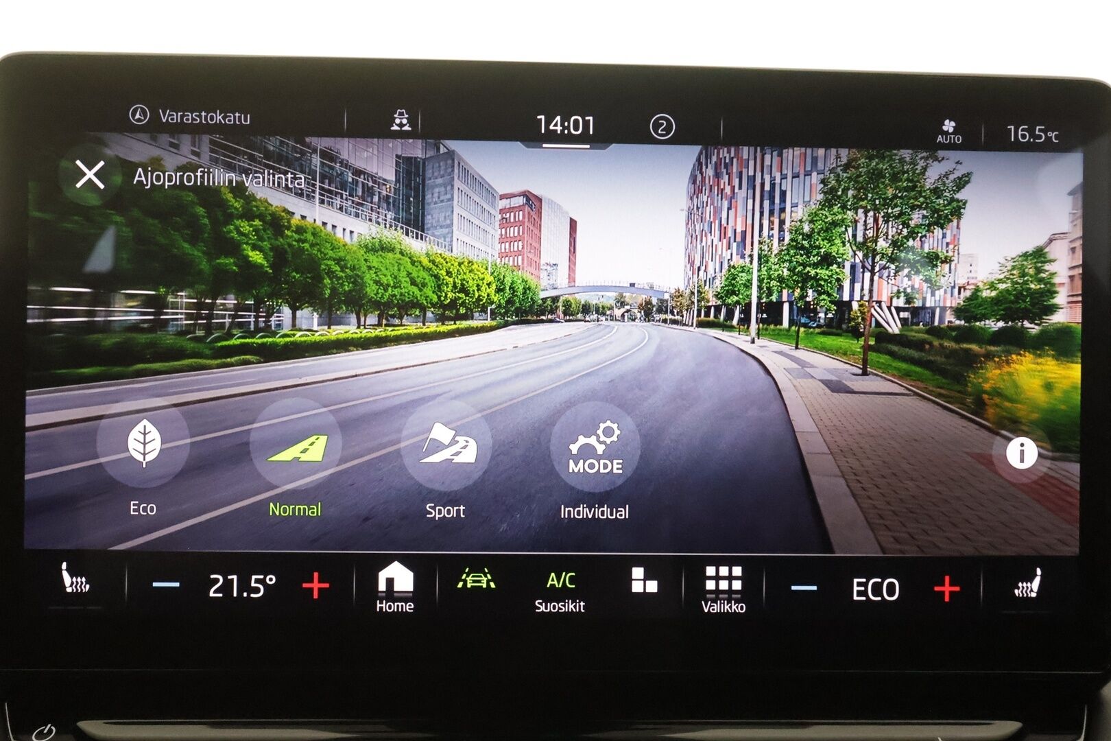 Skoda Enyaq 2023 80 SportLine iV - | ILP | Koukku | ACC | Matrix-LED | P.Kamera | Muistipenkki | Navi | Kaistavahti | Keyless | Merkkihuollot | Kahdet renkaat | Suomi-auto |