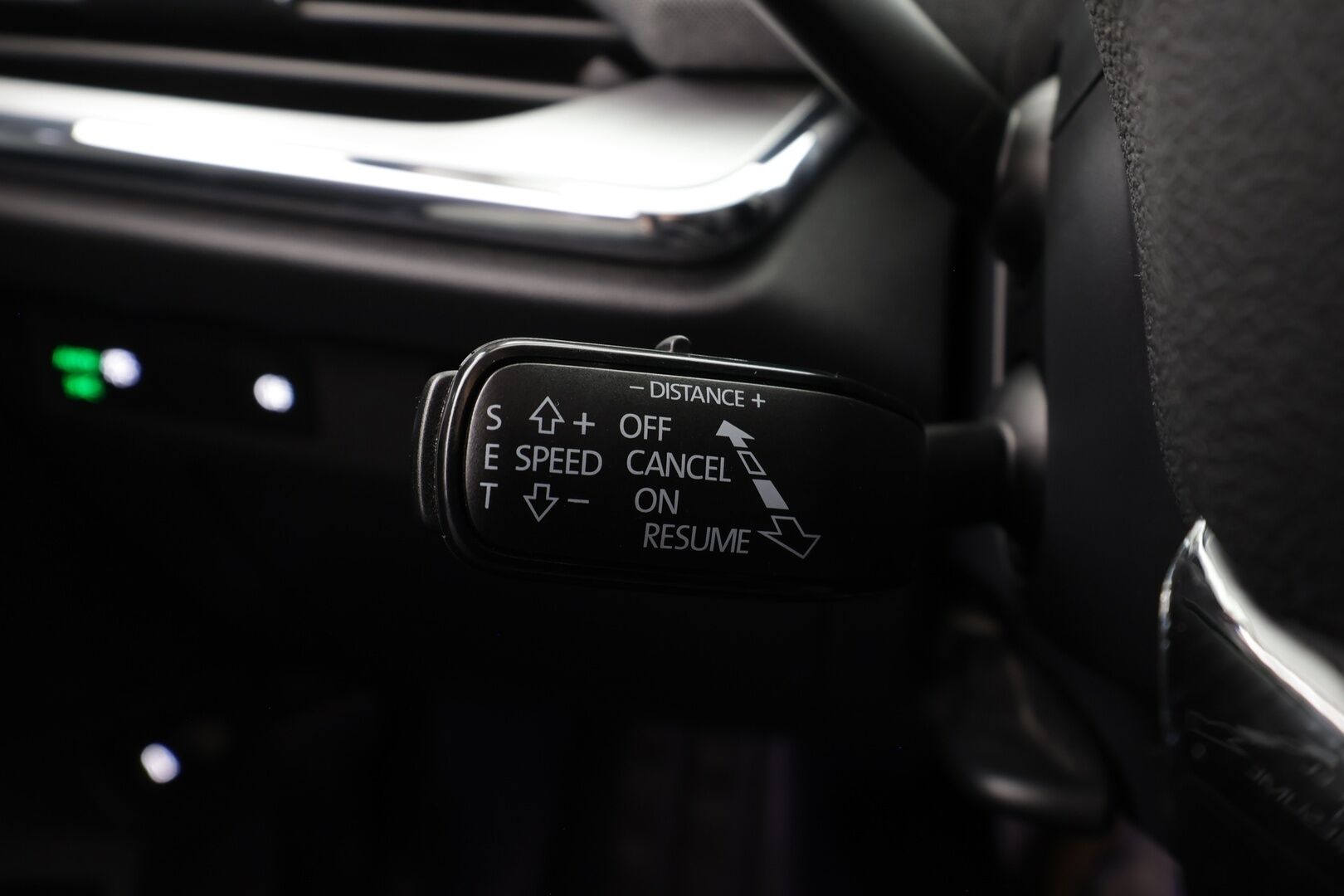 Skoda Enyaq 2023 60 iV * ACC / LED / Koukku / ILP / P.Kamera / Muistipenkki / Apple&Android / Keyless * - Merkkihuollot / Akku kuntotarkastettu / Kahdet renkaat aluvanteilla / Suomi-auto - HULLUT AVAJAISHULINAT KORKOTARJOUS 3,29 %