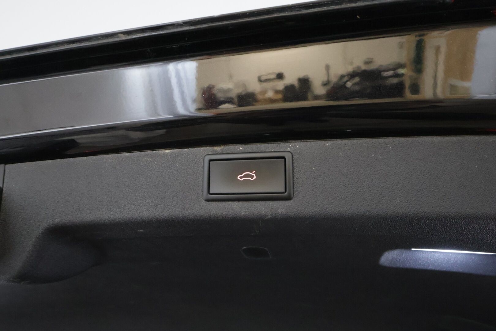 Skoda Enyaq 2023 60 iV * ACC / LED / Koukku / ILP / P.Kamera / Muistipenkki / Apple&Android / Keyless * - Merkkihuollot / Akku kuntotarkastettu / Kahdet renkaat aluvanteilla / Suomi-auto - HULLUT AVAJAISHULINAT KORKOTARJOUS 3,29 %