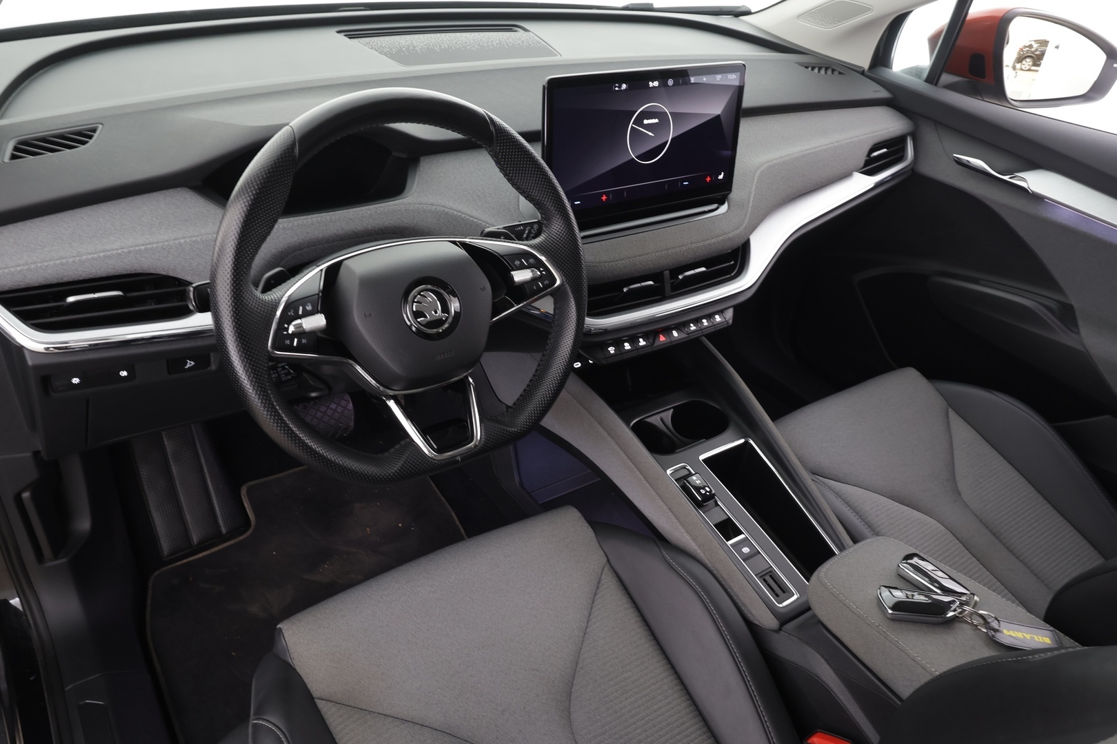 Skoda Enyaq 2023 60 iV * ACC / LED / Koukku / ILP / P.Kamera / Muistipenkki / Apple&Android / Keyless * - Merkkihuollot / Akku kuntotarkastettu / Kahdet renkaat aluvanteilla / Suomi-auto