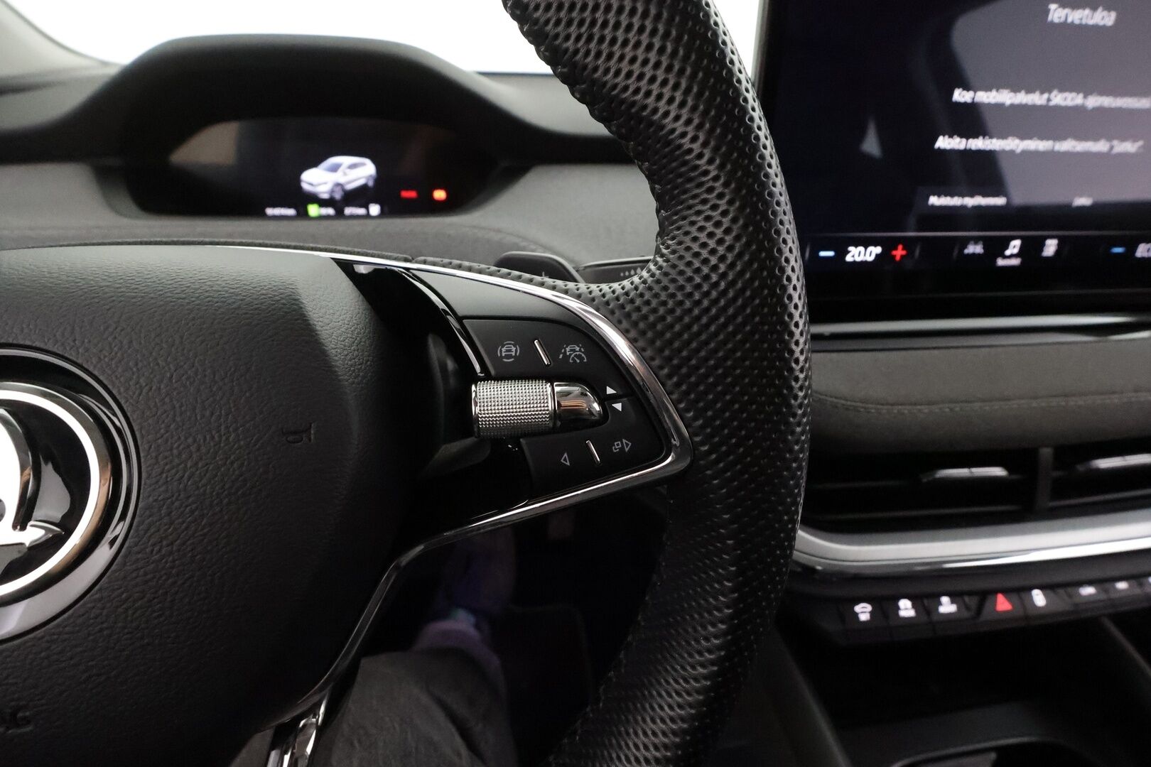 Skoda Enyaq 2023 60 iV * ACC / LED / Koukku / ILP / P.Kamera / Muistipenkki / Apple&Android / Keyless * - Merkkihuollot / Akku kuntotarkastettu / Kahdet renkaat aluvanteilla / Suomi-auto - HULLUT AVAJAISHULINAT KORKOTARJOUS 3,29 %