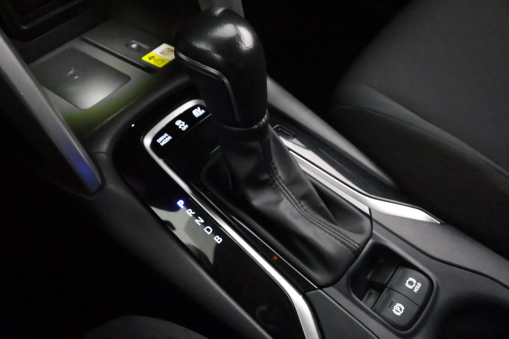 Toyota Corolla Cross 2023 2.0 Hybrid AWD-i Launch Edition - | Koukku | ACC | LED | P.Kamera | Katveavustin | Kaistavahti | Navi | Apple&Android | Keyless | Digimittaristo | 1-om Suomi-auto | 