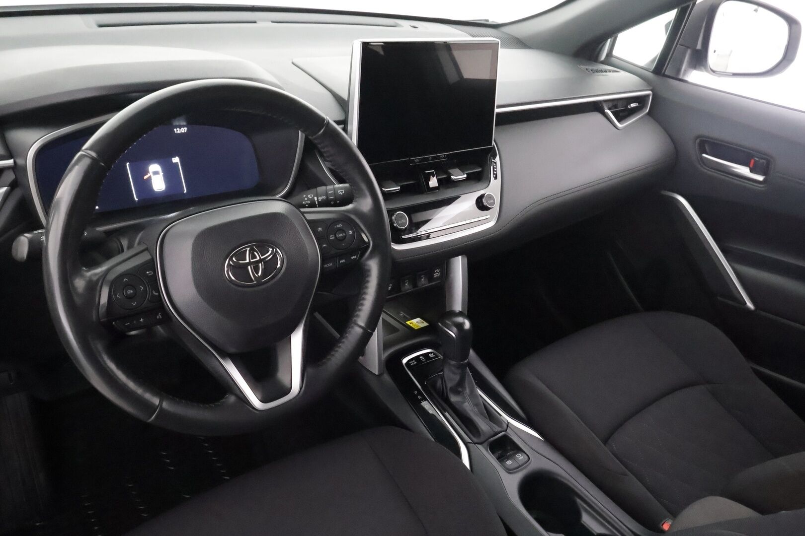 Toyota Corolla Cross 2023 2.0 Hybrid AWD-i Launch Edition - | Koukku | ACC | LED | P.Kamera | Katveavustin | Kaistavahti | Navi | Apple&Android | Keyless | Digimittaristo | 1-om Suomi-auto | 