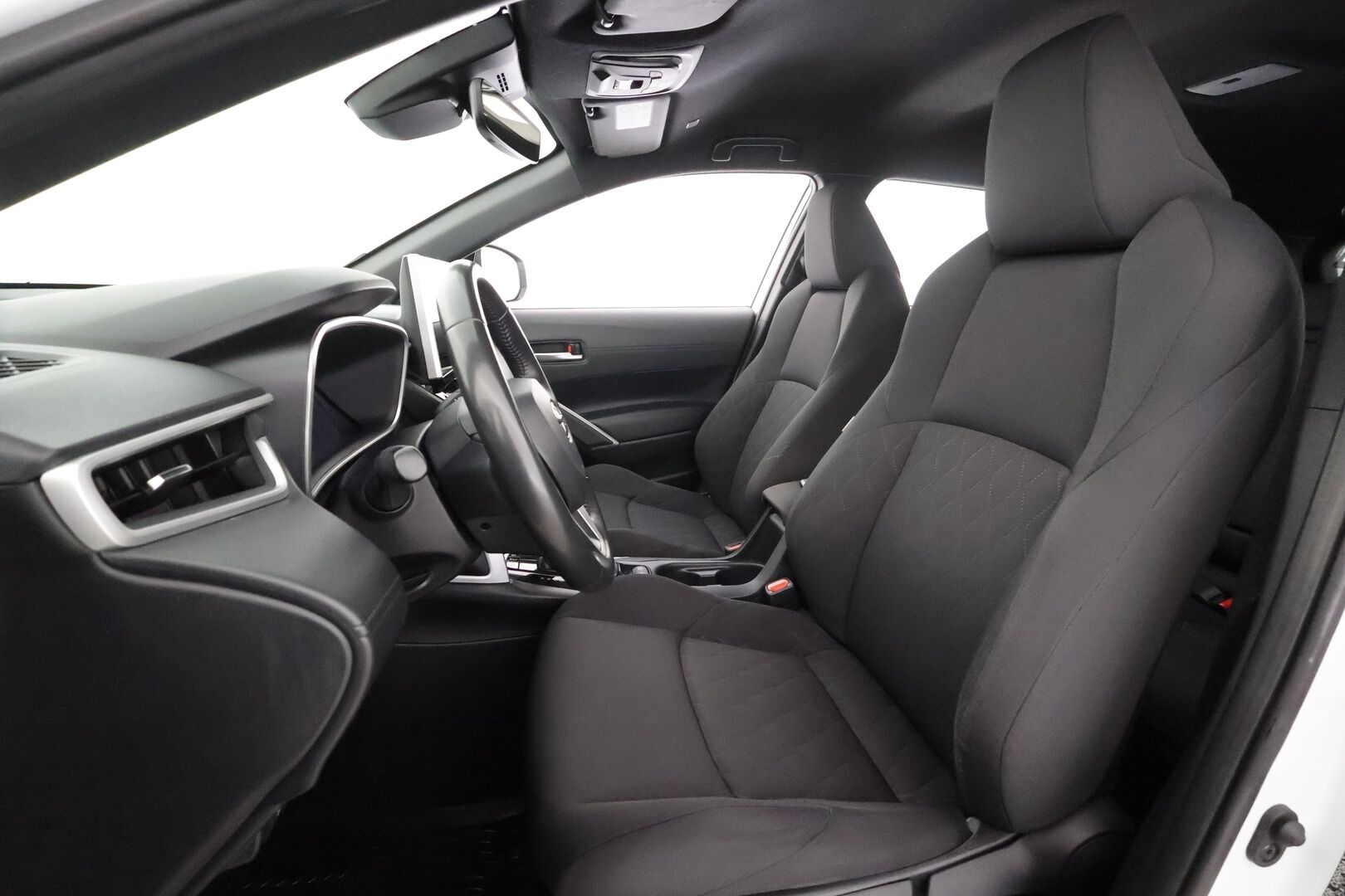 Toyota Corolla Cross 2023 2.0 Hybrid AWD-i Launch Edition - | Koukku | ACC | LED | P.Kamera | Katveavustin | Kaistavahti | Navi | Apple&Android | Keyless | Digimittaristo | 1-om Suomi-auto | 