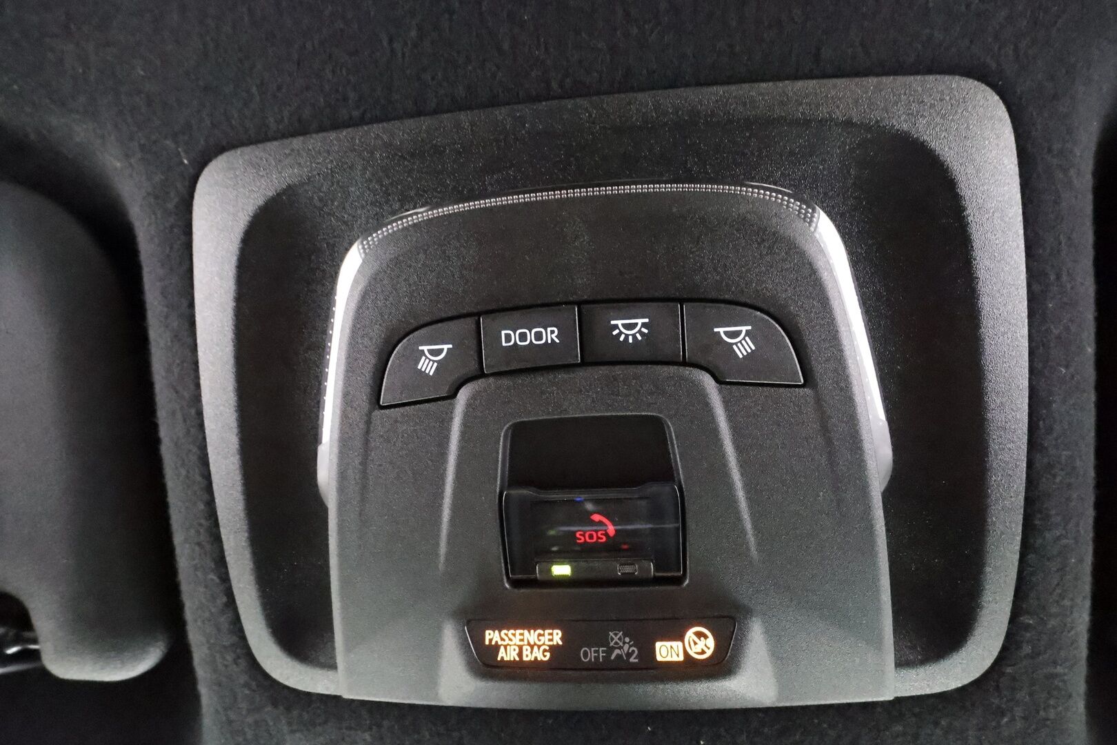 Toyota Corolla Cross 2023 2.0 Hybrid AWD-i Launch Edition - | Koukku | ACC | LED | P.Kamera | Katveavustin | Kaistavahti | Navi | Apple&Android | Keyless | Digimittaristo | 1-om Suomi-auto | 