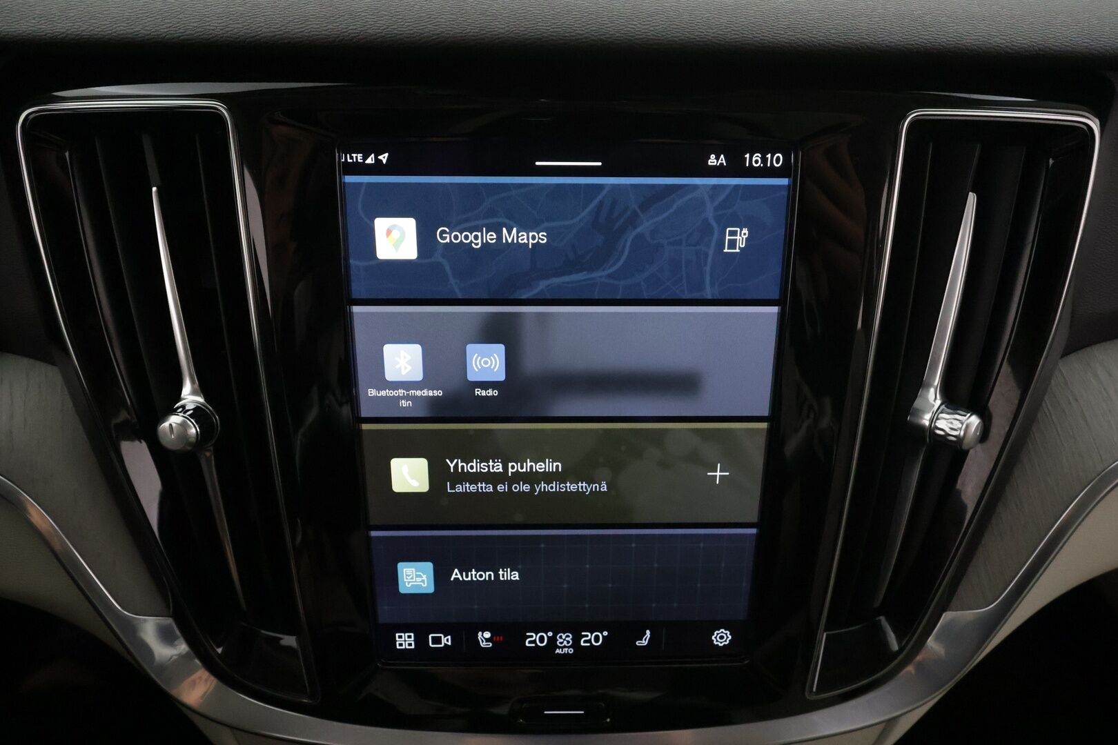 Volvo V60 2023 T8 AWD Long Range High Performance Plus Bright aut * ACC / P.kamera / Full LED / B&W / Muistipenkit / Koukku * - 1.Om Suomi-auto / Akku kuntotarkastettu! / Kahdet renkaat aluvanteilla / Merkkihuollettu / Huippuvarusteet