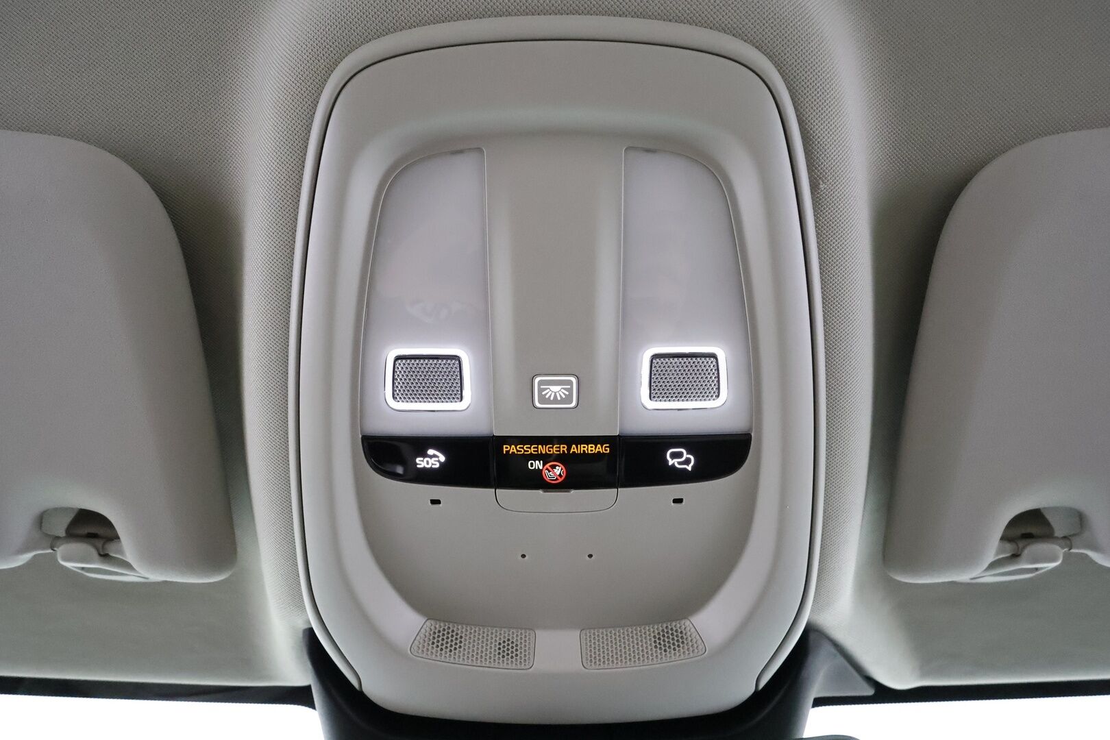 Volvo V60 2023 T8 AWD Long Range High Performance Plus Bright aut * ACC / P.kamera / Full LED / B&W / Muistipenkit / Koukku * - 1.Om Suomi-auto / Akku kuntotarkastettu! / Kahdet renkaat aluvanteilla / Merkkihuollettu / Huippuvarusteet