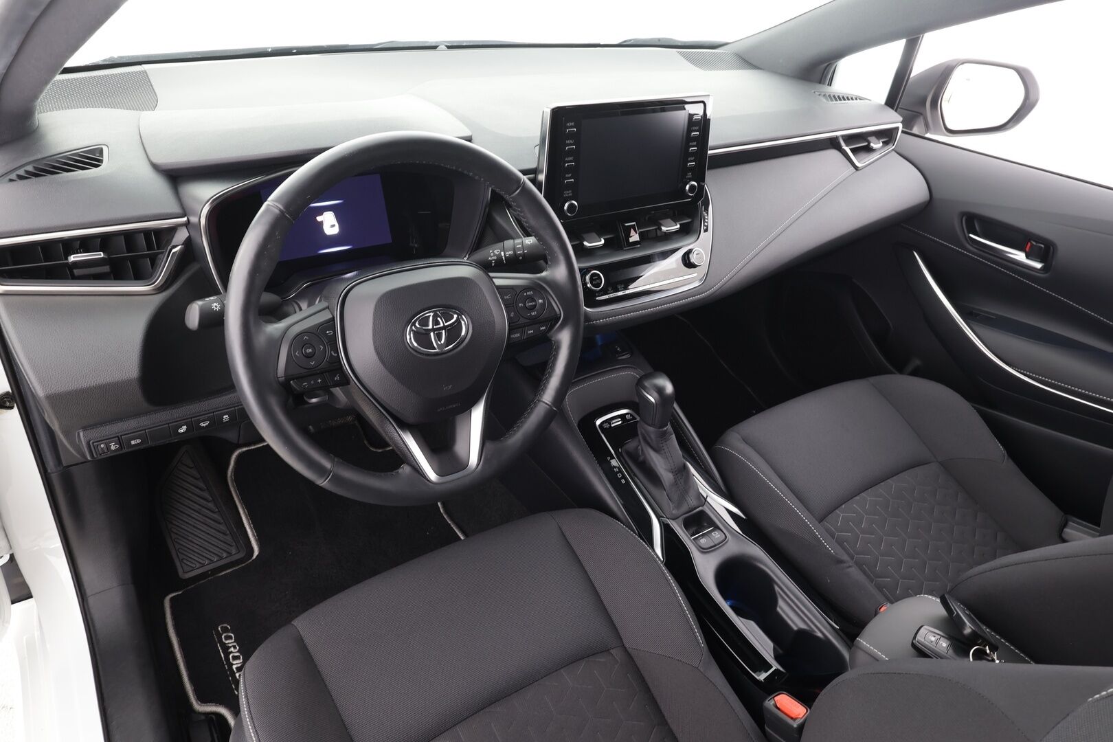 Toyota Corolla 2020 Touring Sports 1,8 Hybrid Style - | ACC | LED | P.Kamera | Kaistavahti | Apple&Android | Ratinlämmitys | Merkkihuollot | Kahdet renkaat | 