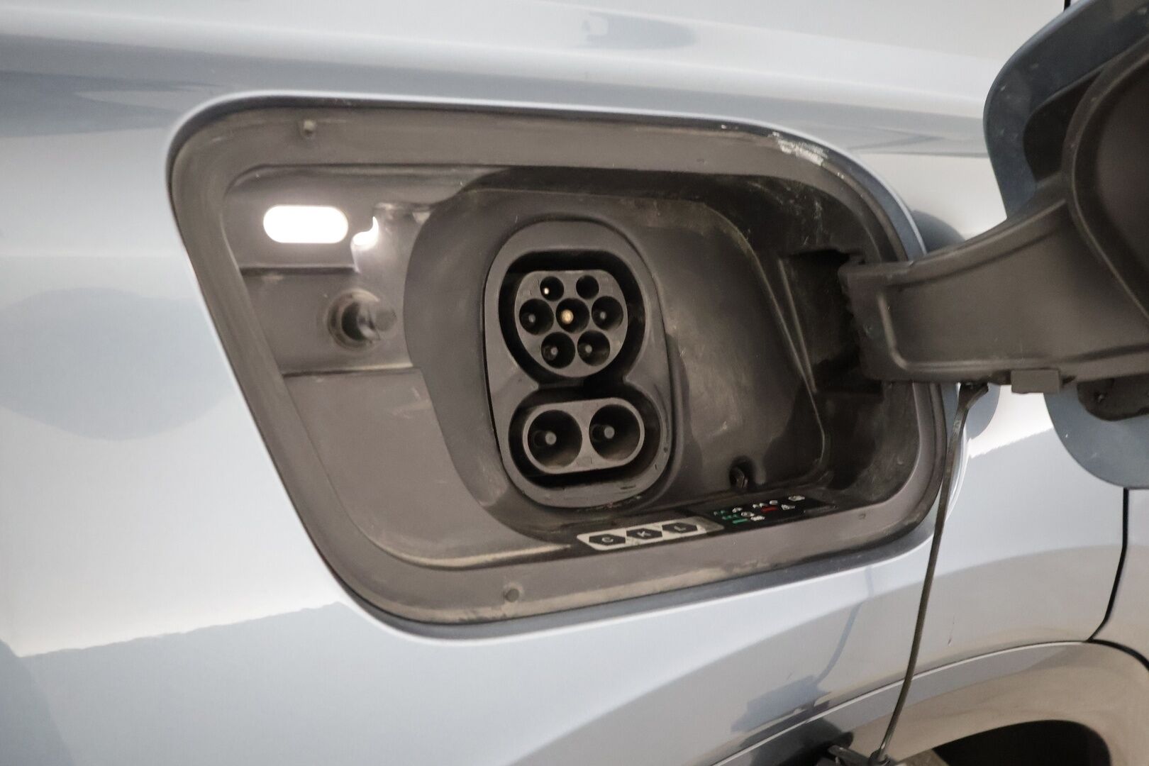 Audi Q4 e-tron 2023 45 e-tron quattro - | ACC | ILP | SONOS | Sporttipenkit | Ambient Light | P.kamera | Sähk. takaluukku | Navi | Digimittaristo | BSM | Kaistavahti | 1-om suomiauto | ALV | 