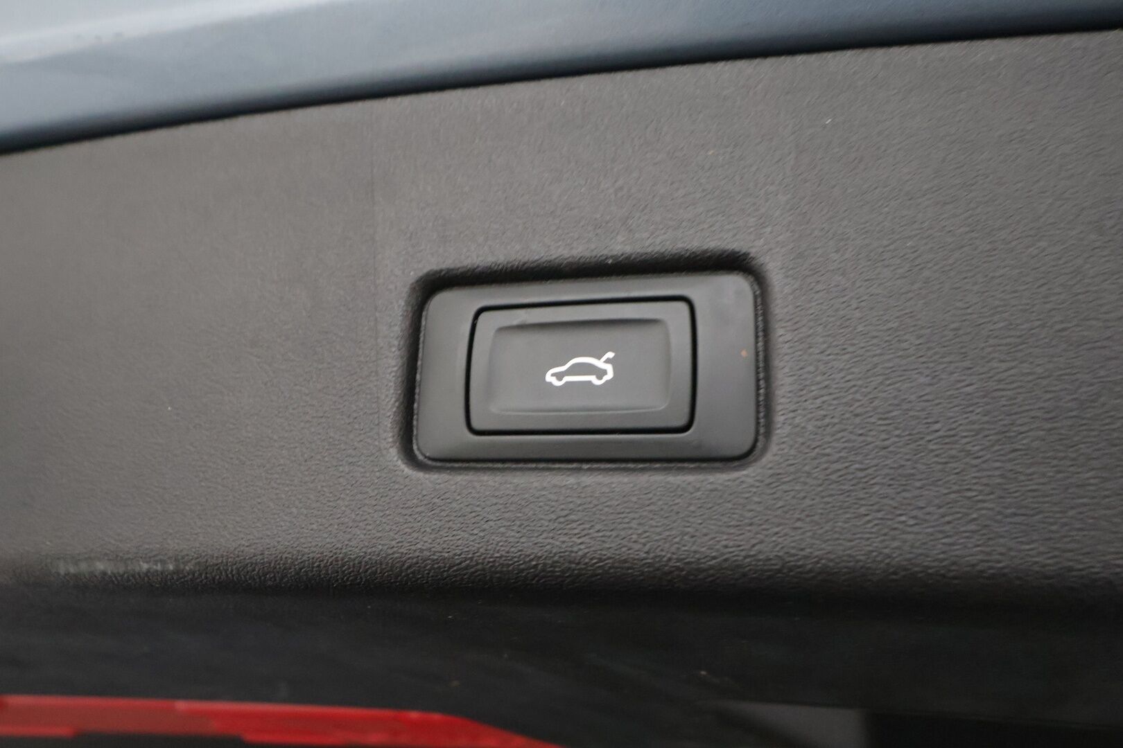Audi Q4 e-tron 2023 45 e-tron quattro - | ACC | ILP | SONOS | Sporttipenkit | Ambient Light | P.kamera | Sähk. takaluukku | Navi | Digimittaristo | BSM | Kaistavahti | 1-om suomiauto | ALV | 