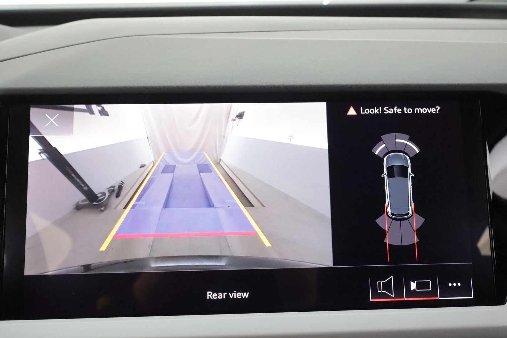 Audi Q4 e-tron 2023 40 e-tron * ACC / ILP / Kaistavahti / P.Kamera / Navi / LED / Sporttipenkit / Sähköluukku / Digimittaristo * - 1.Om Suomi-auto / Akku kuntotarkastettu / Kahdet renkaat aluvanteilla / Merkkihuollettu - HULLUT AVAJAISHULINAT KORKOTARJOUS 3,29 %