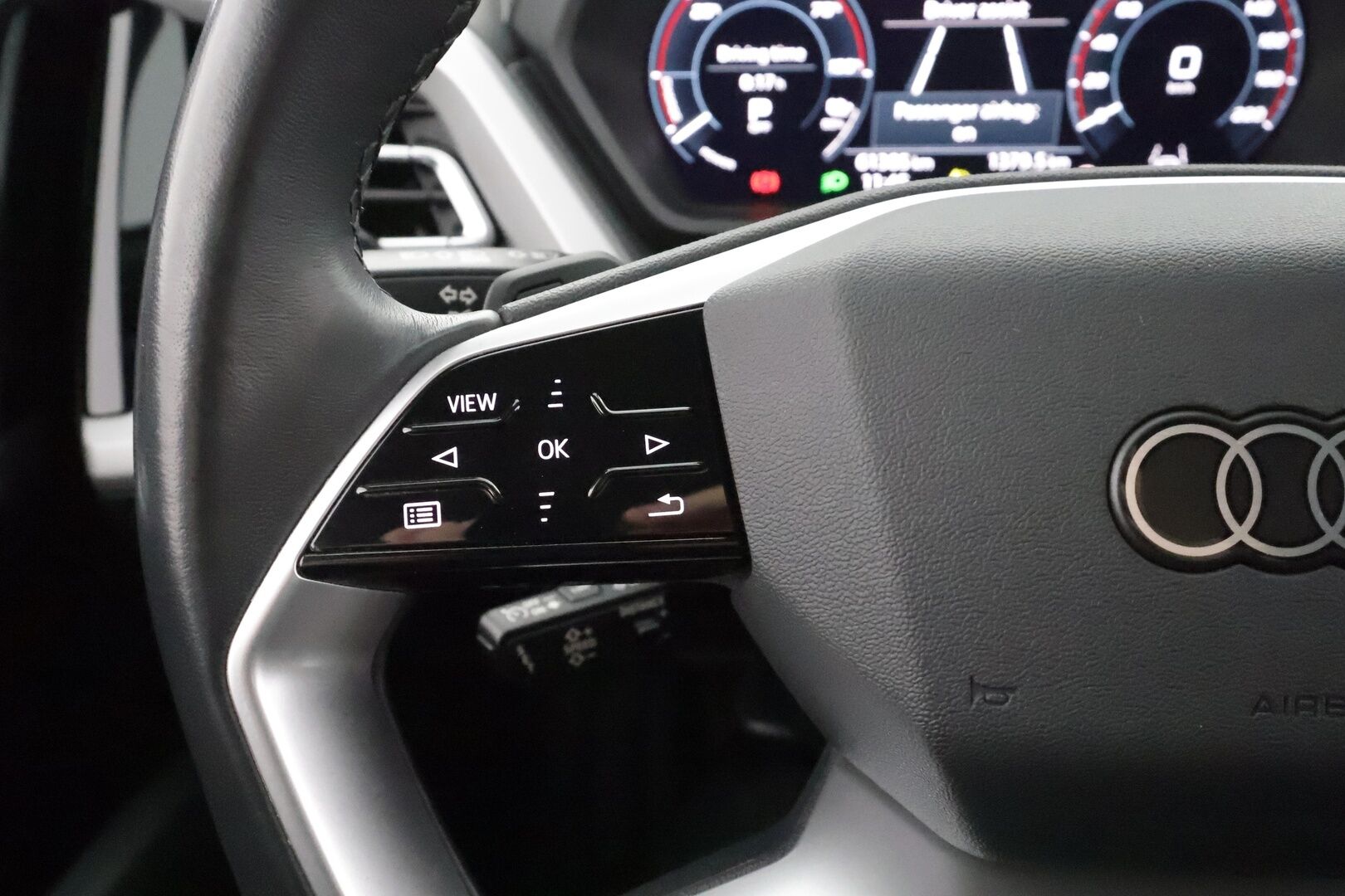 Audi Q4 e-tron 2023 40 e-tron * ACC / ILP / Kaistavahti / P.Kamera / Navi / LED / Sporttipenkit / Sähköluukku / Digimittaristo * - 1.Om Suomi-auto / Akku kuntotarkastettu / Kahdet renkaat aluvanteilla / Merkkihuollettu - HULLUT AVAJAISHULINAT KORKOTARJOUS 3,29 %