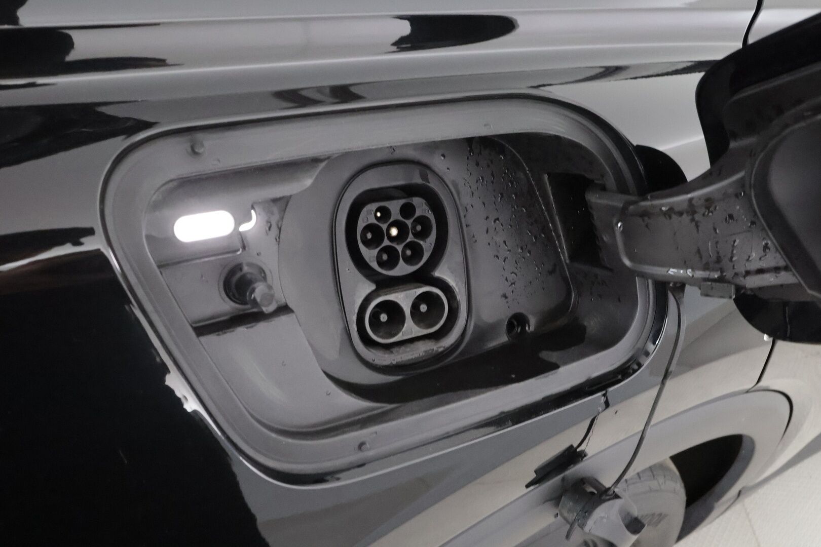 Audi Q4 e-tron 2023 40 e-tron * ACC / ILP / Kaistavahti / P.Kamera / Navi / LED / Sporttipenkit / Sähköluukku / Digimittaristo * - 1.Om Suomi-auto / Akku kuntotarkastettu / Kahdet renkaat aluvanteilla / Merkkihuollettu - HULLUT AVAJAISHULINAT KORKOTARJOUS 3,29 %