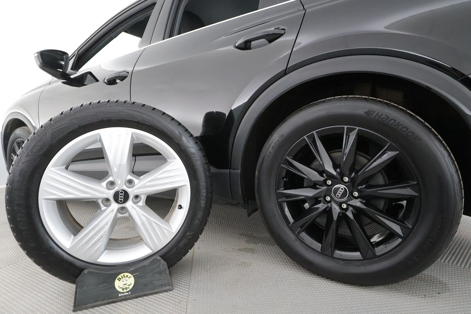 Audi Q4 e-tron 2023 40 e-tron * ACC / ILP / Kaistavahti / P.Kamera / Navi / LED / Sporttipenkit / Sähköluukku / Digimittaristo * - 1.Om Suomi-auto / Akku kuntotarkastettu / Kahdet renkaat aluvanteilla / Merkkihuollettu - HULLUT AVAJAISHULINAT KORKOTARJOUS 3,29 %