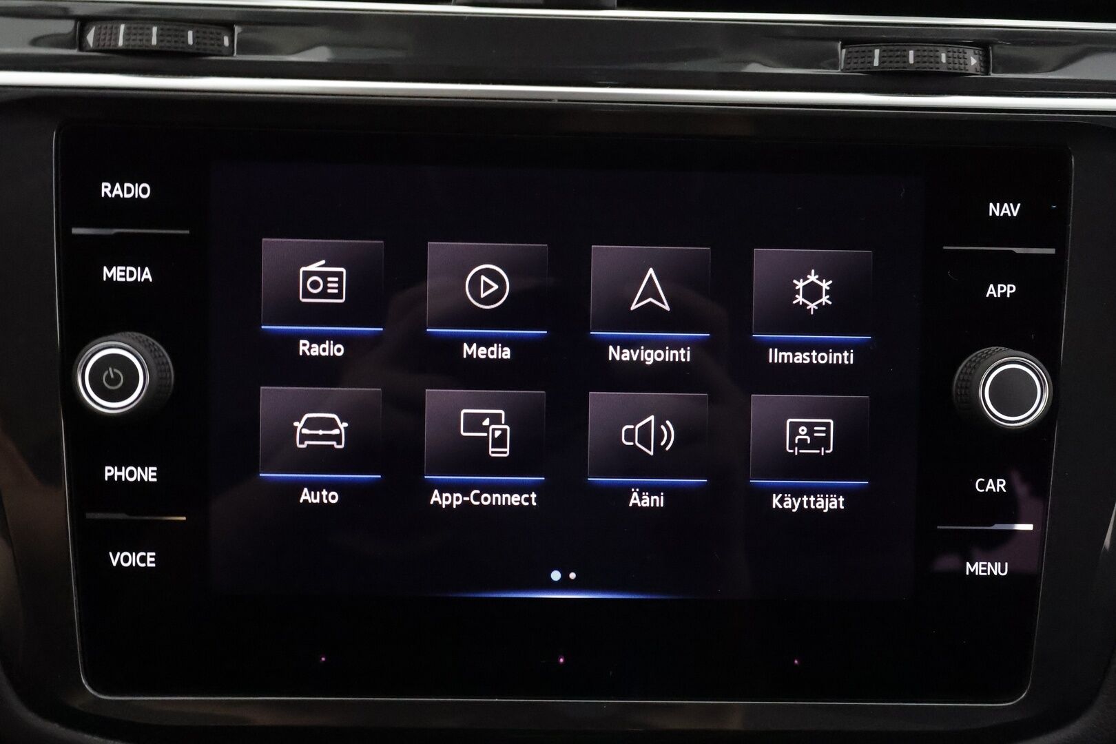 Volkswagen Tiguan 2023 Style Business 1,5 TSI 110 kW DSG-automaatti - | ACC | Webasto | Koukku | IQ.Light | Digimittaristo | Travel Assist | Side Assist | P.kamera | Keyless | Navi | Lämm. ratti | Merkkihuollot | 2x renkaat aluin |